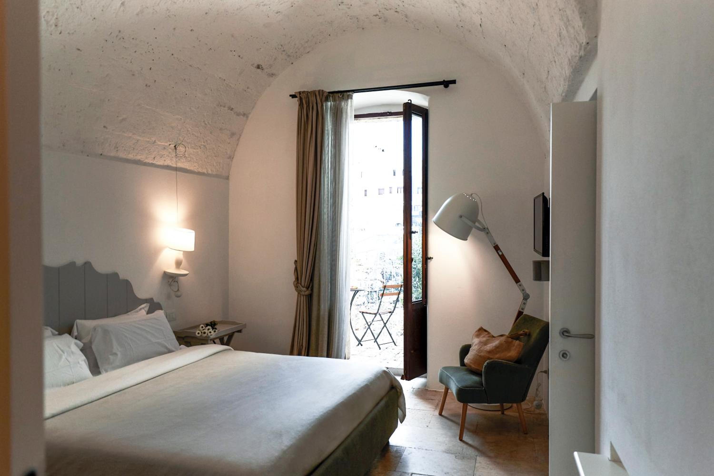 Oltremare Deluxe Double Room with Balcony and Sea View photo 3