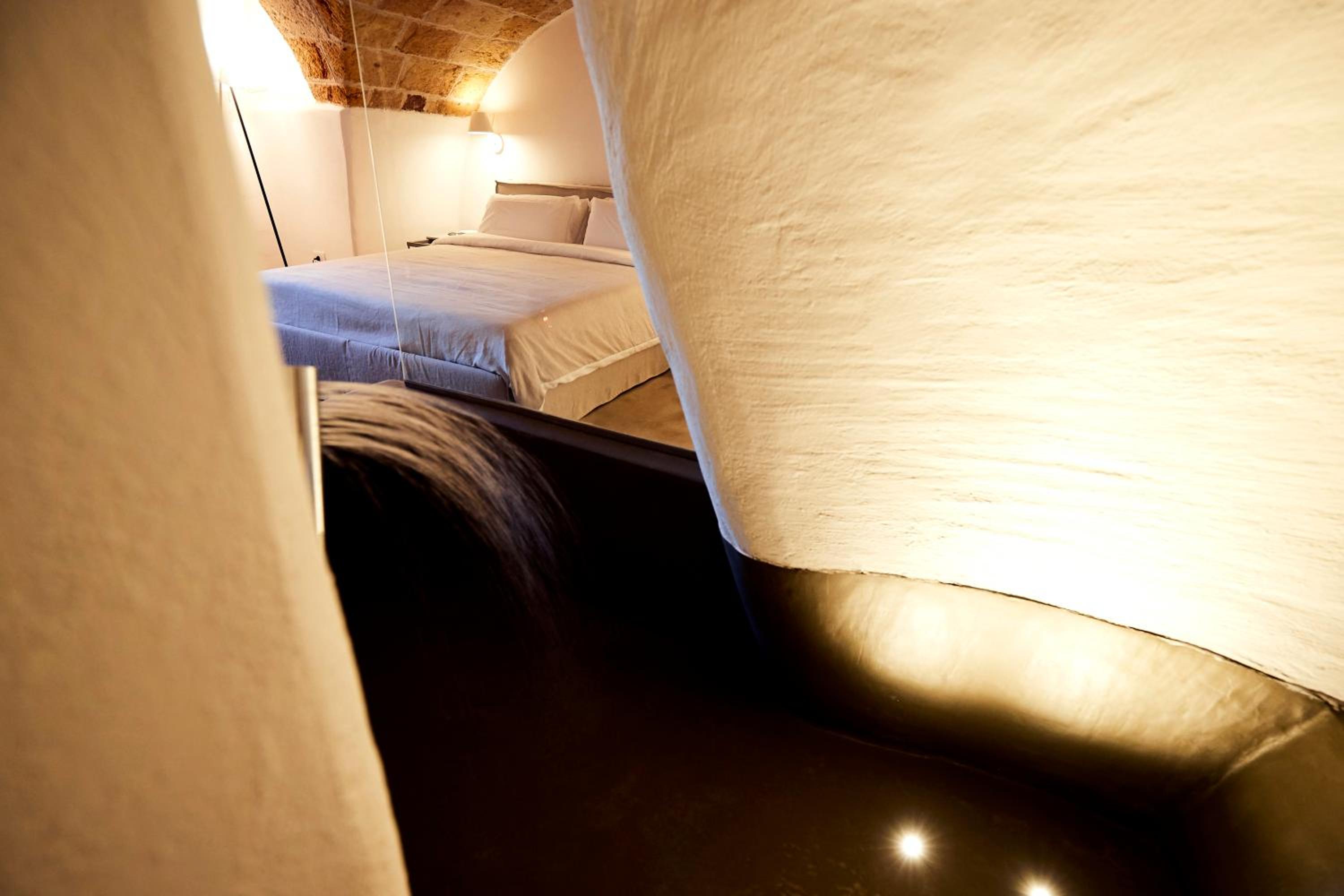 Aquapietra Deluxe Double Room with Bath photo 3