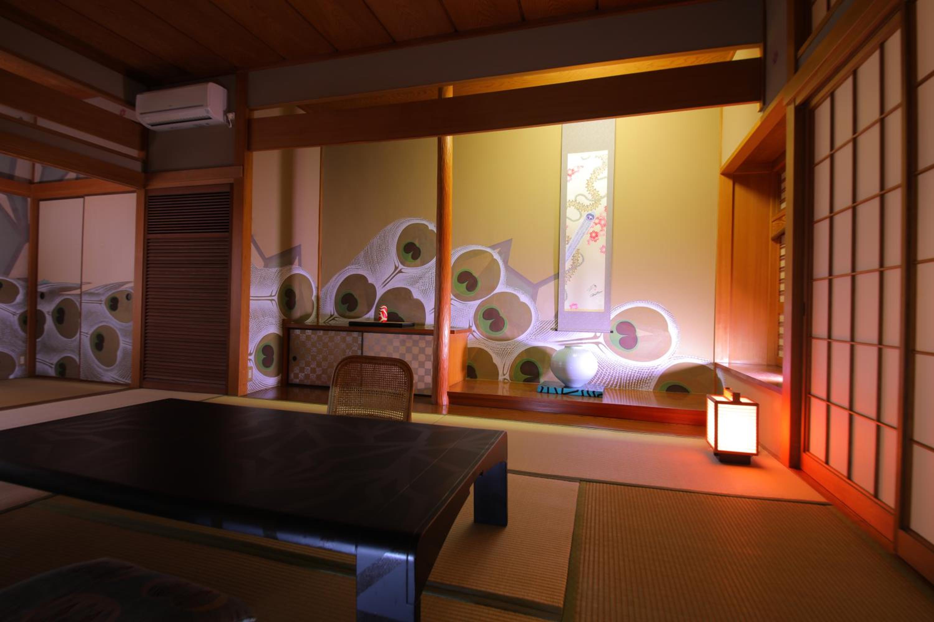 Artist Designed Japanese-Style Room with Shared Bathroom and Toilet photo 3