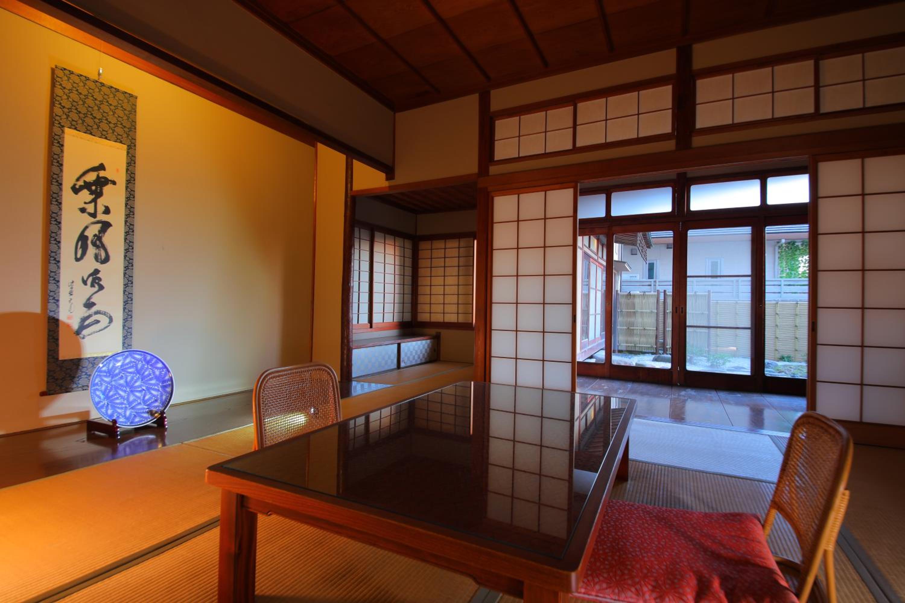 Japanese Style Room with Time reserved private hot spring bath(16:00-17:50) - Shared Bathroom and Toilet photo 3