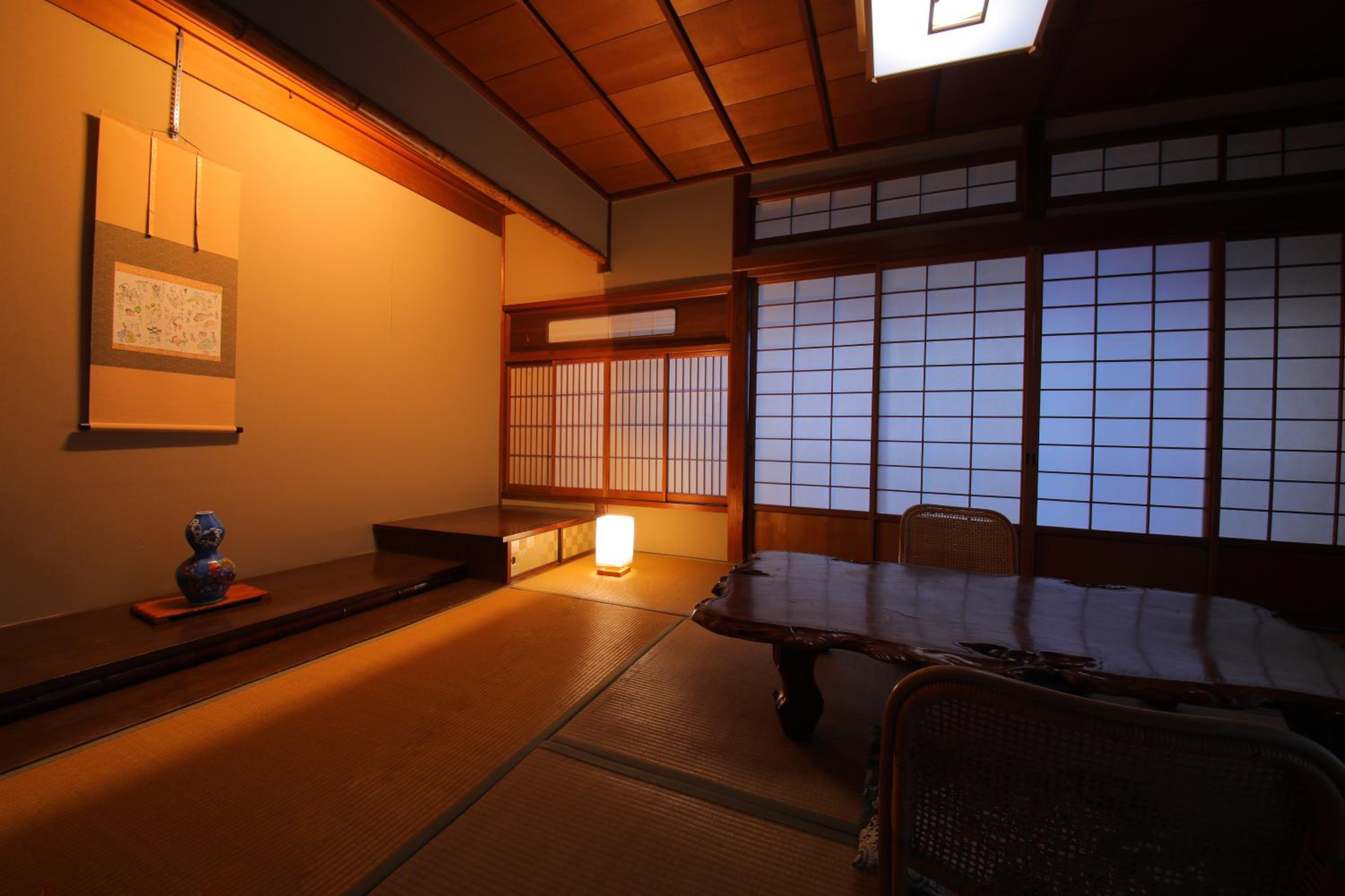 Japanese Style Room with Time reserved private hot spring bath(21:00-22:20) - Shared Bathroom and Toilet photo 2