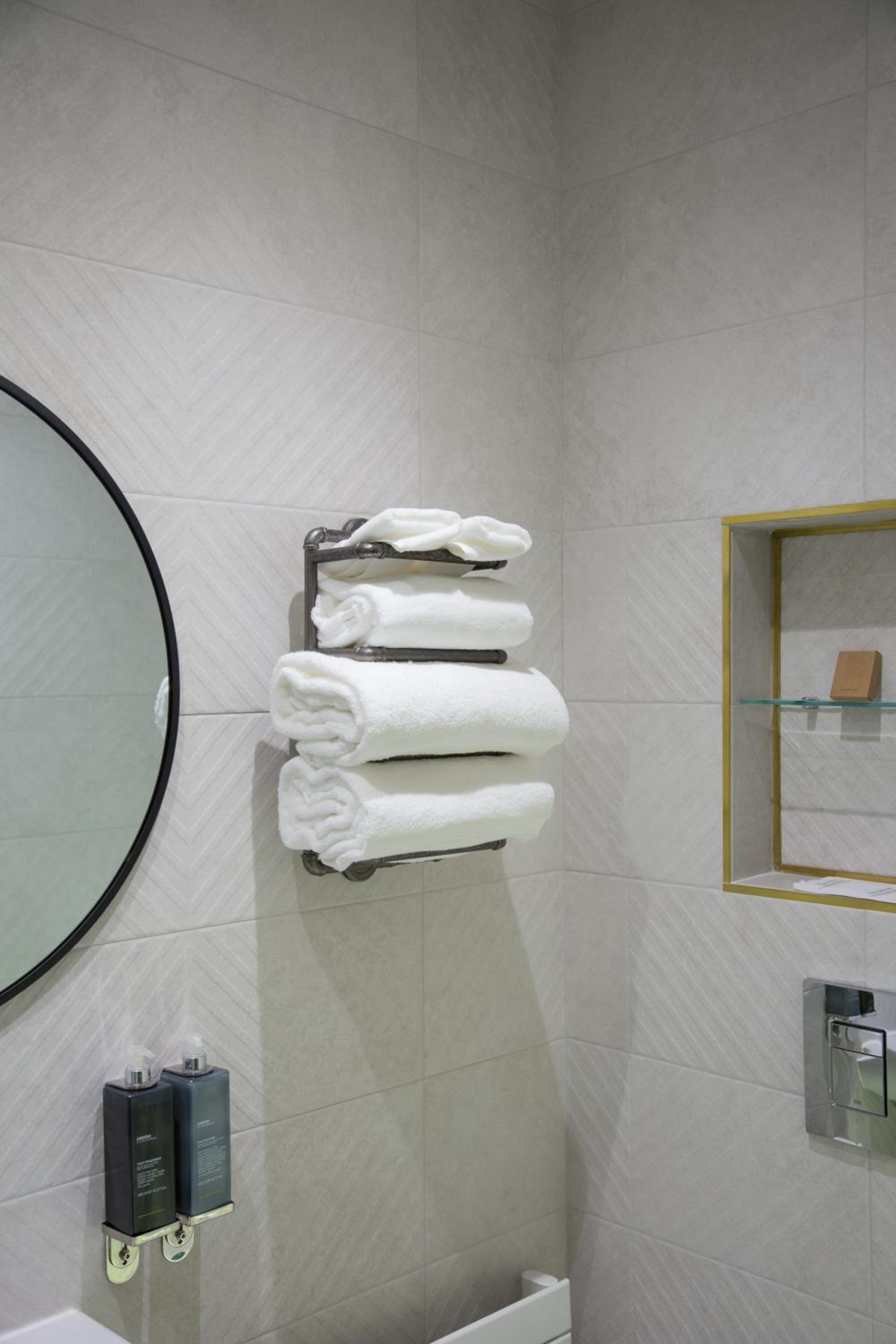Executive King Room - Photo 4