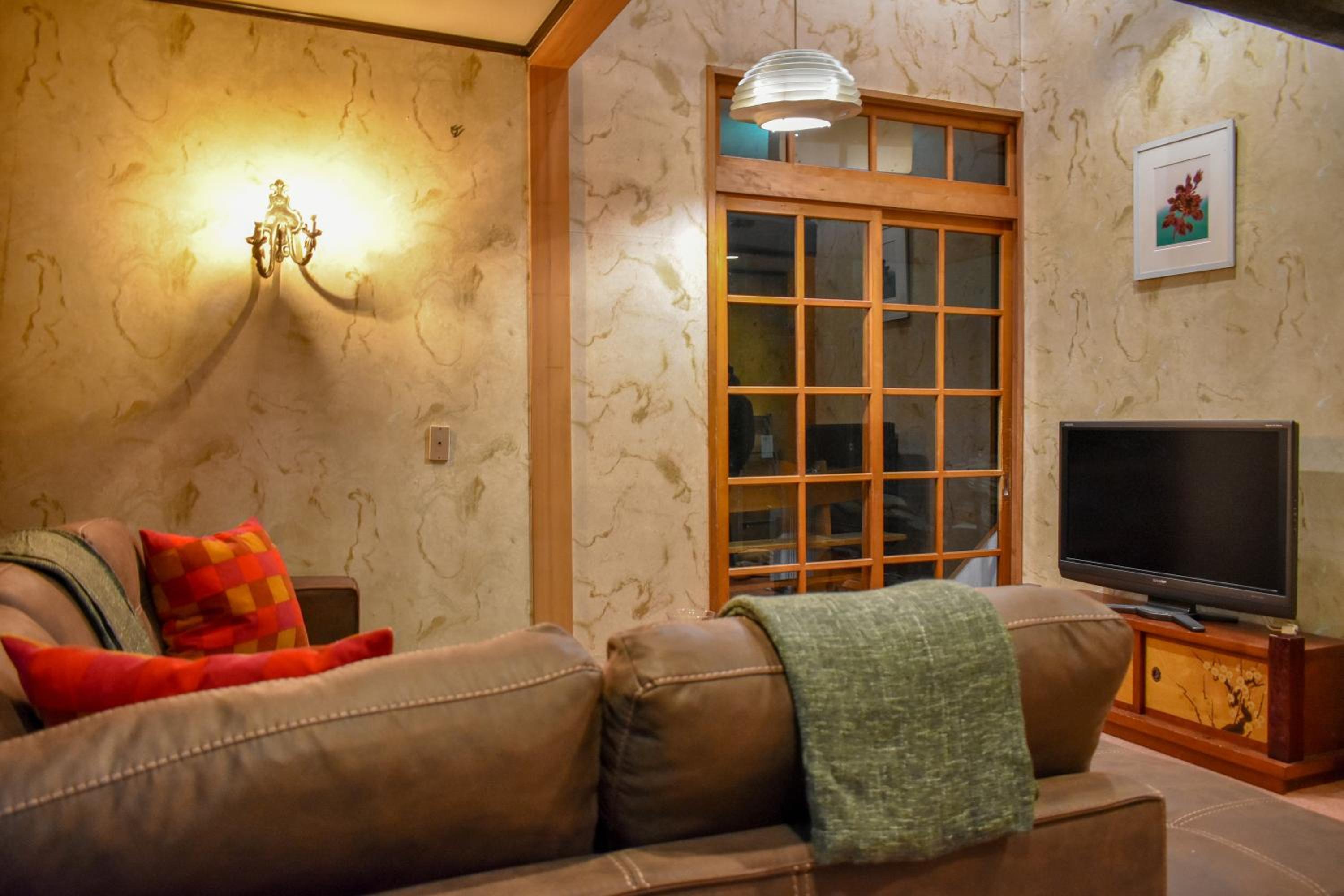 Family Room with Private Bathroom - Photo 6