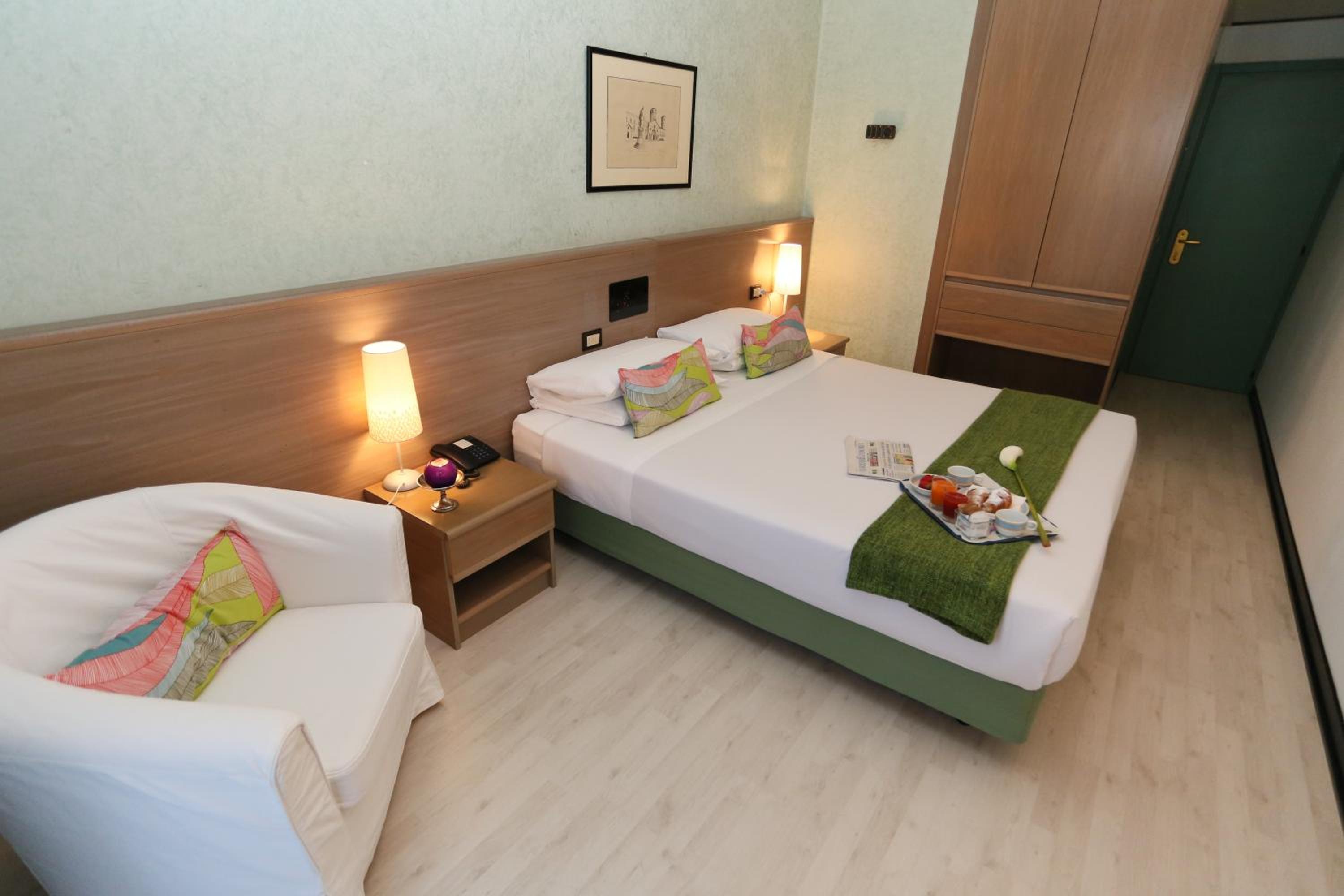 Double Room - Photo 2