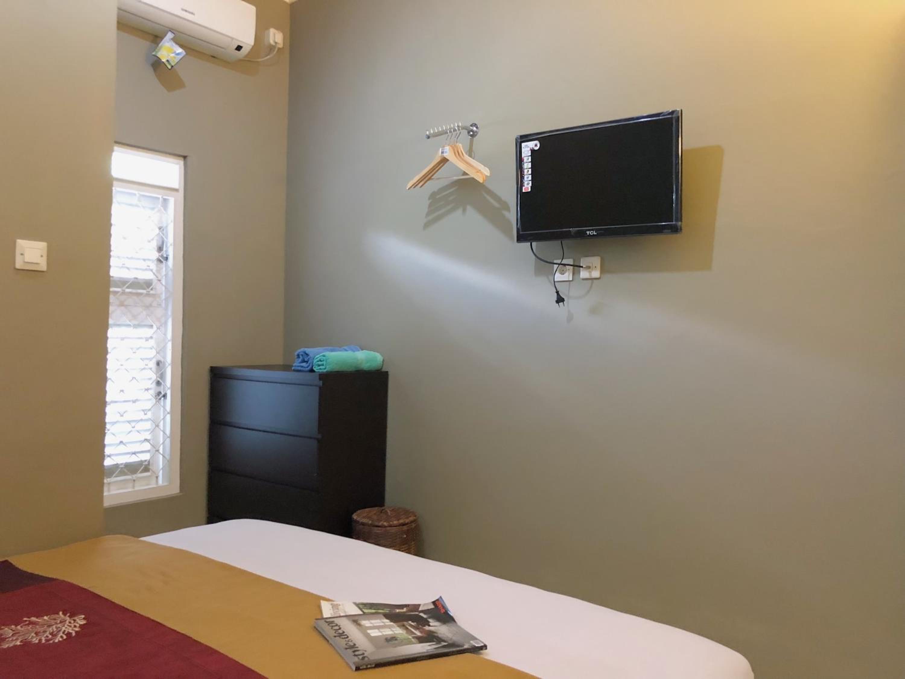 Deluxe Double Room (2 Adults + 1 Child) - Photo 4