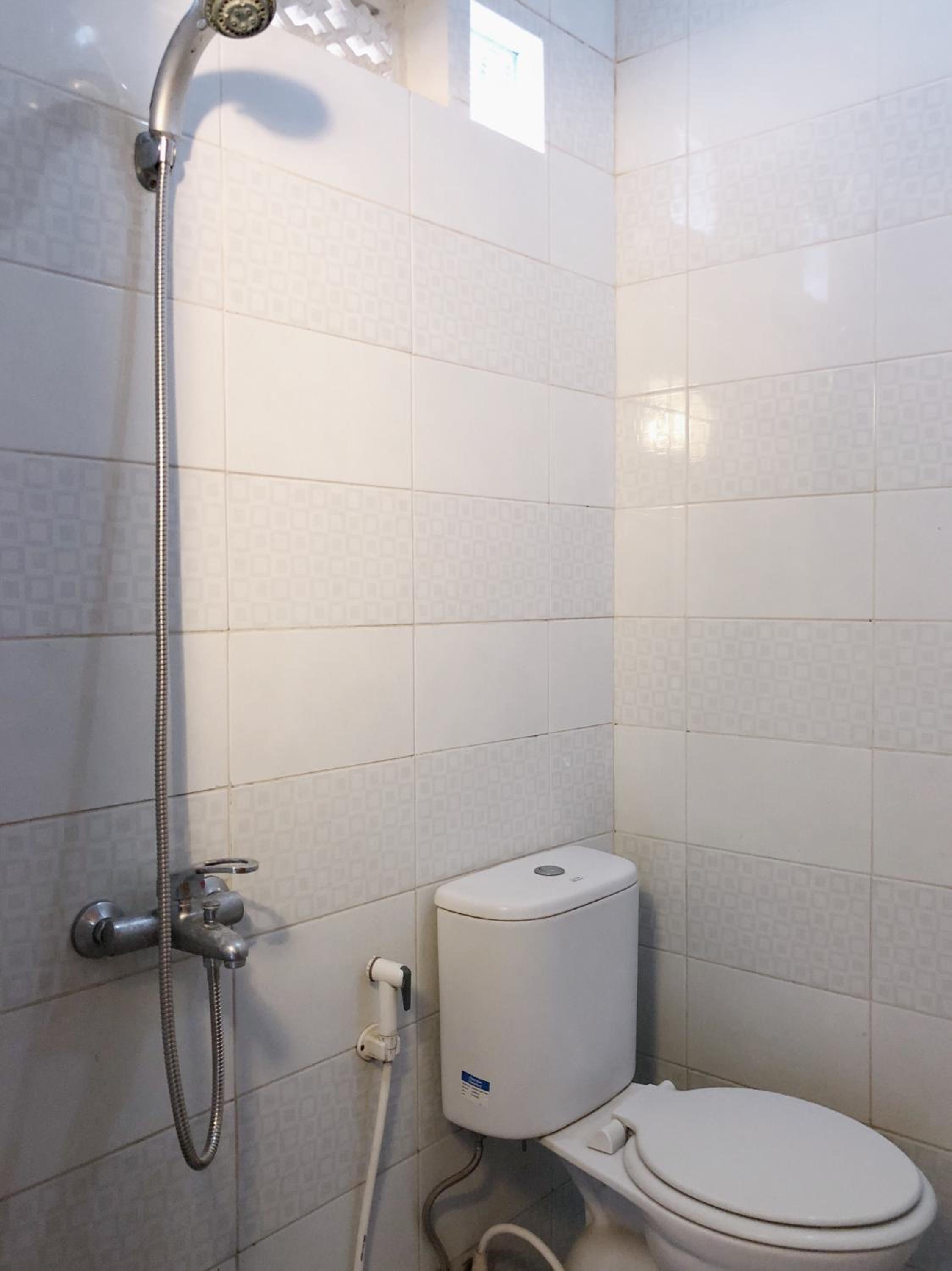 Deluxe Double Room (2 Adults + 1 Child) - Photo 8