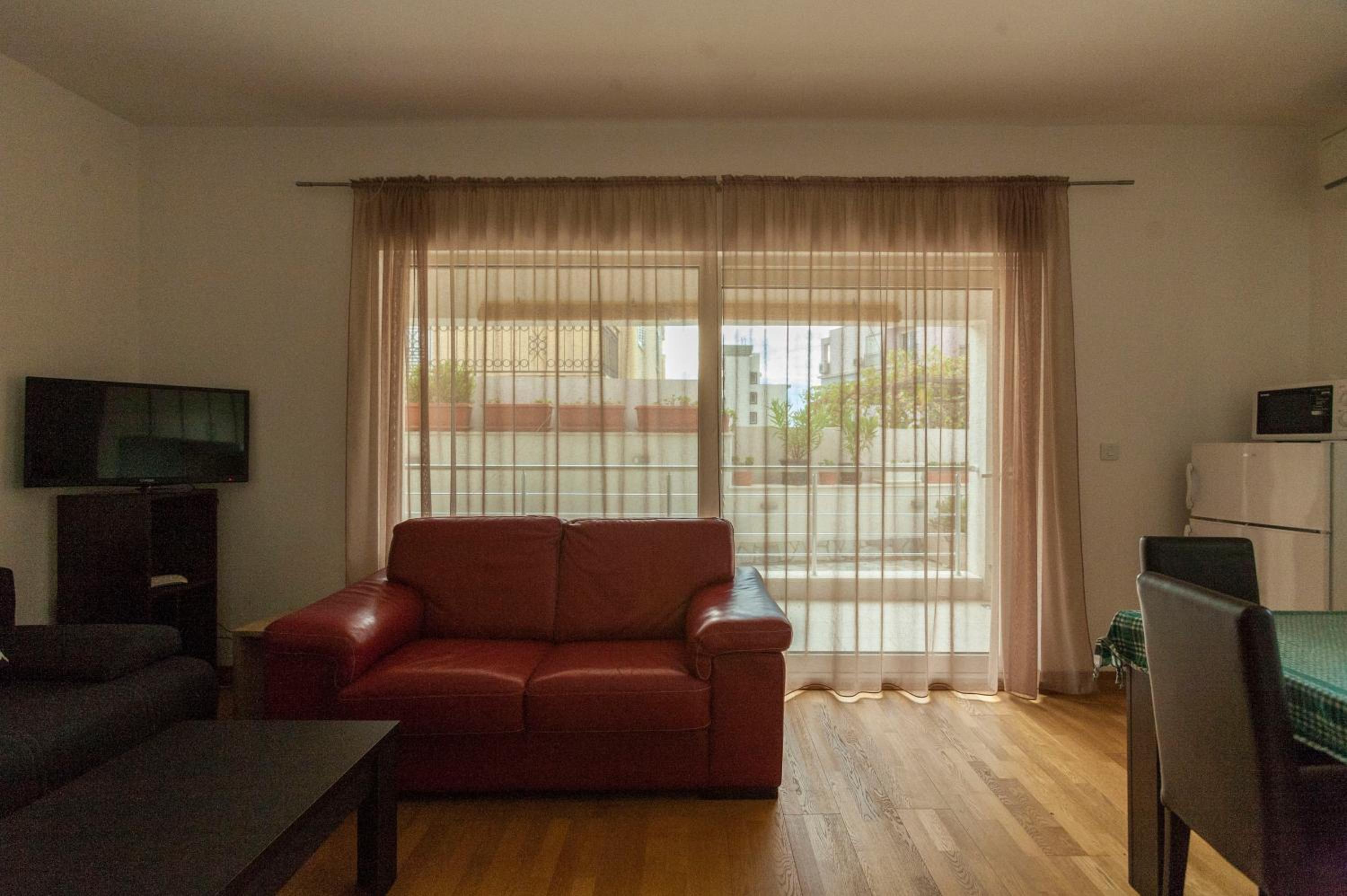 One-Bedroom Apartment with Terrace photo 2