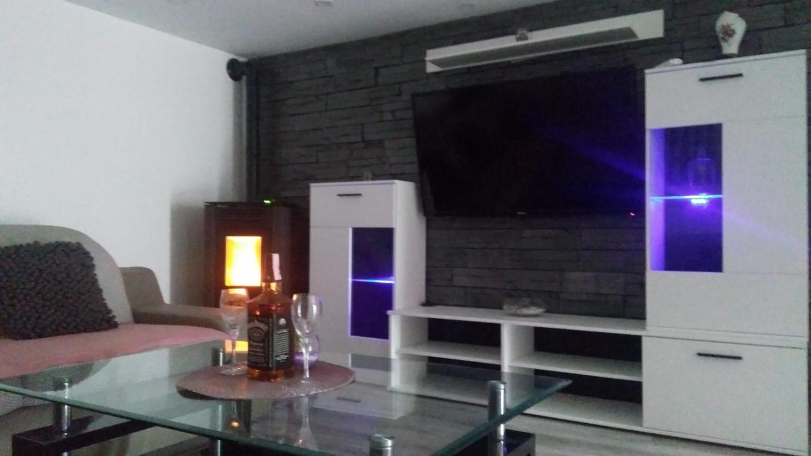 Apartment - Photo 2