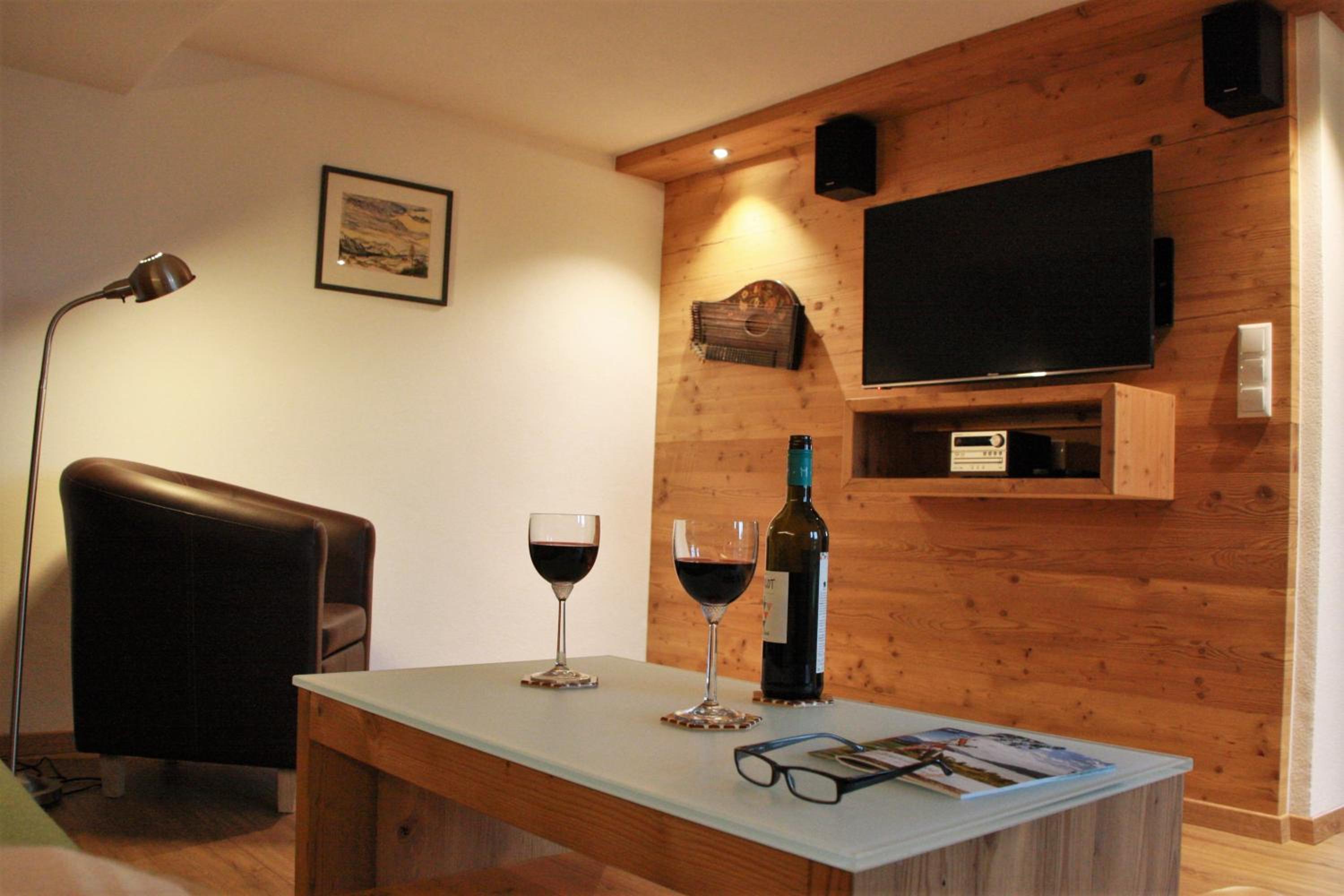 Apartment with Mountain View photo 2