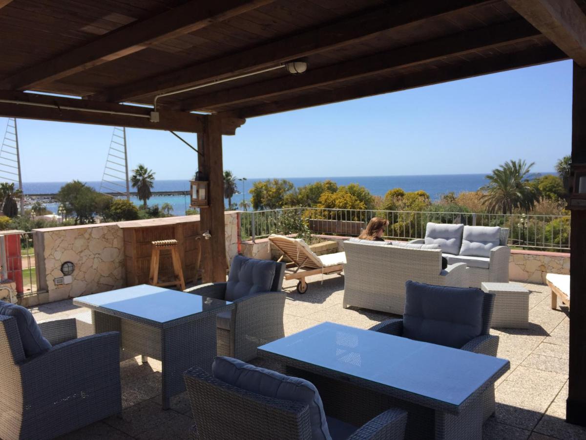 Deluxe Double Room with Sea View photo 3