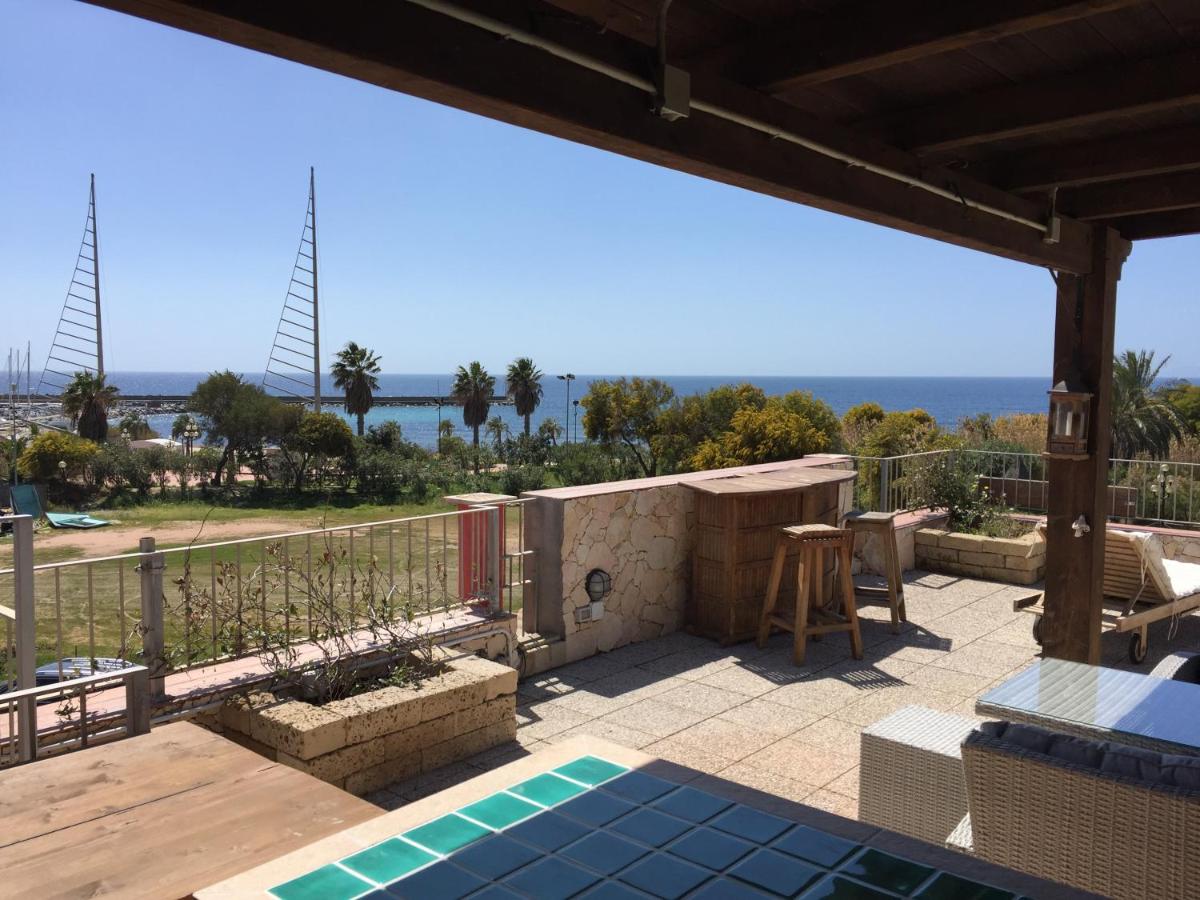 Deluxe Double Room with Sea View photo 2