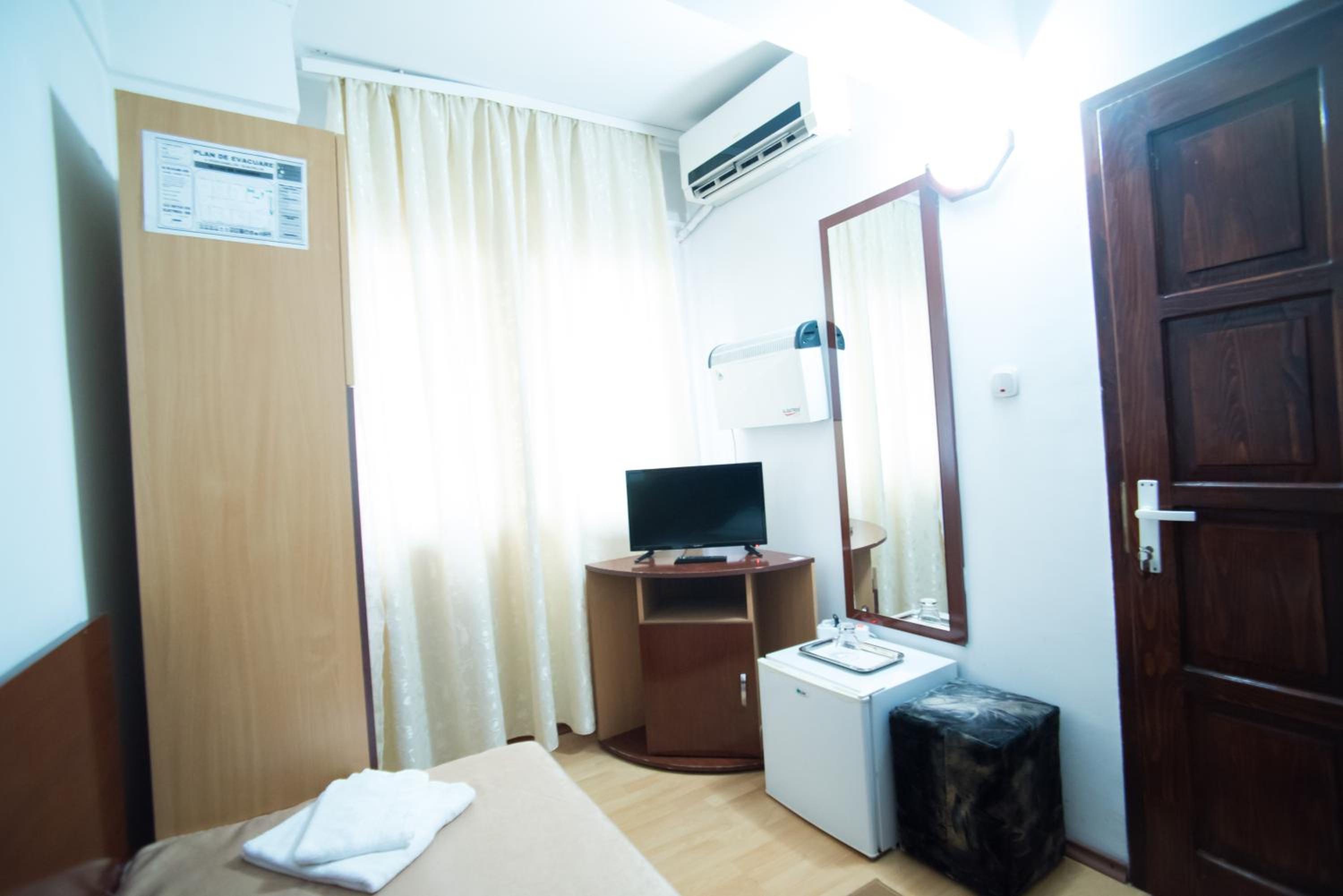 Single Room photo 2