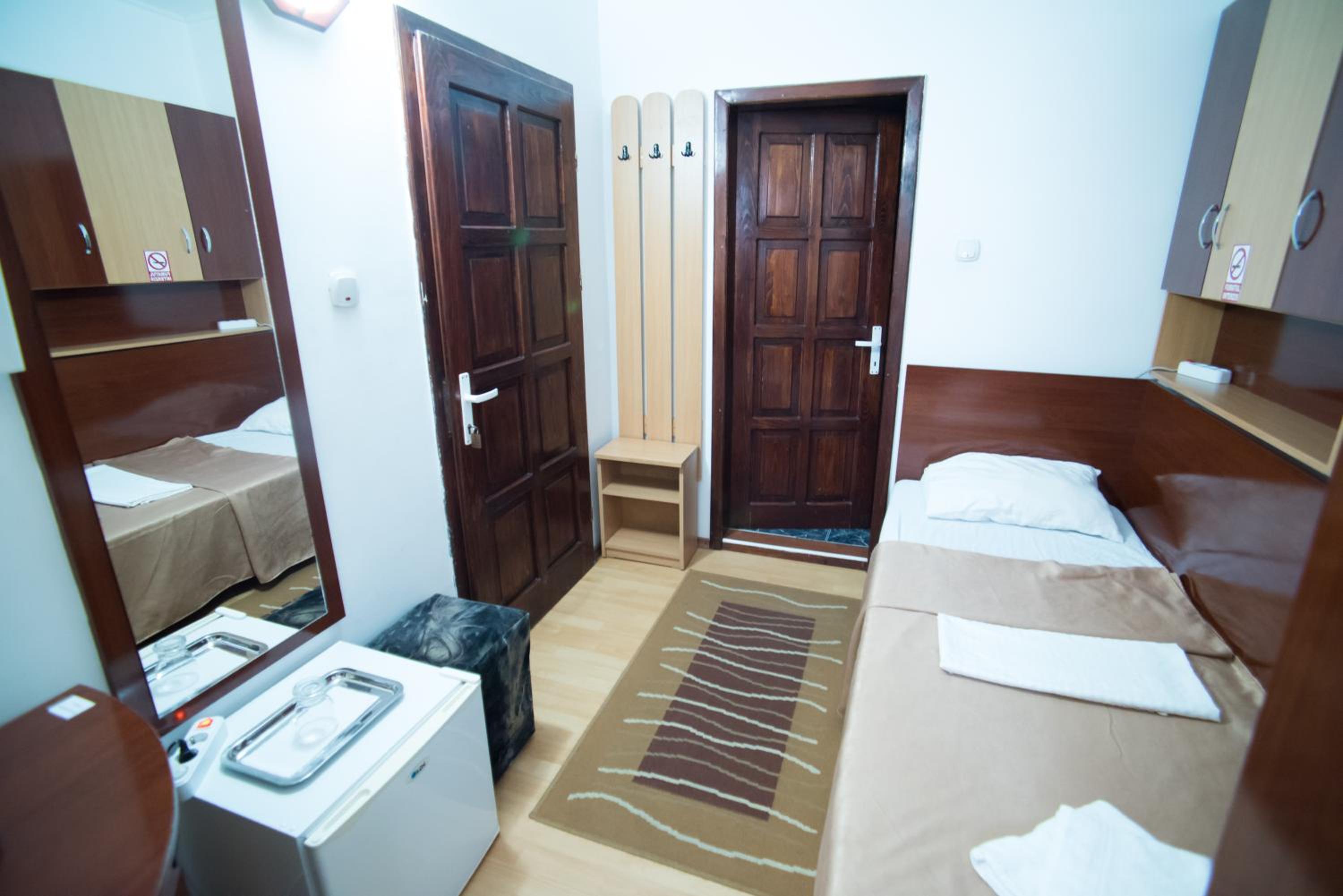Single Room photo 3