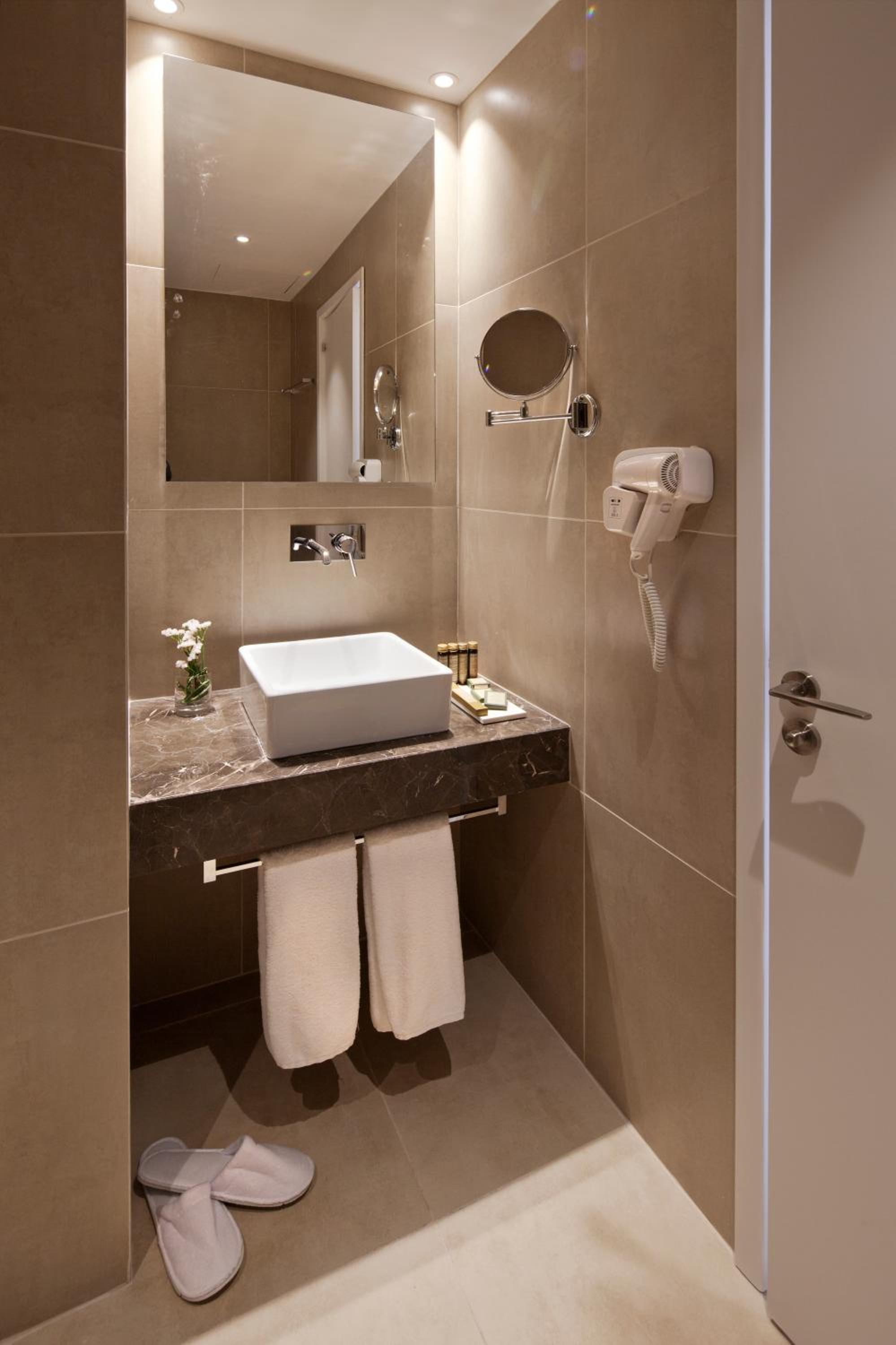 Comfort Superior Room with Airport Transfer  photo 3