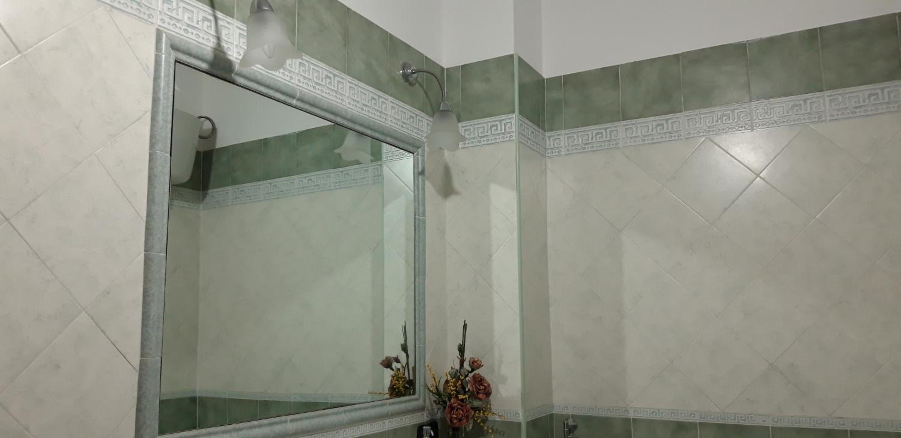 Triple Room with Private Bathroom - Photo 8