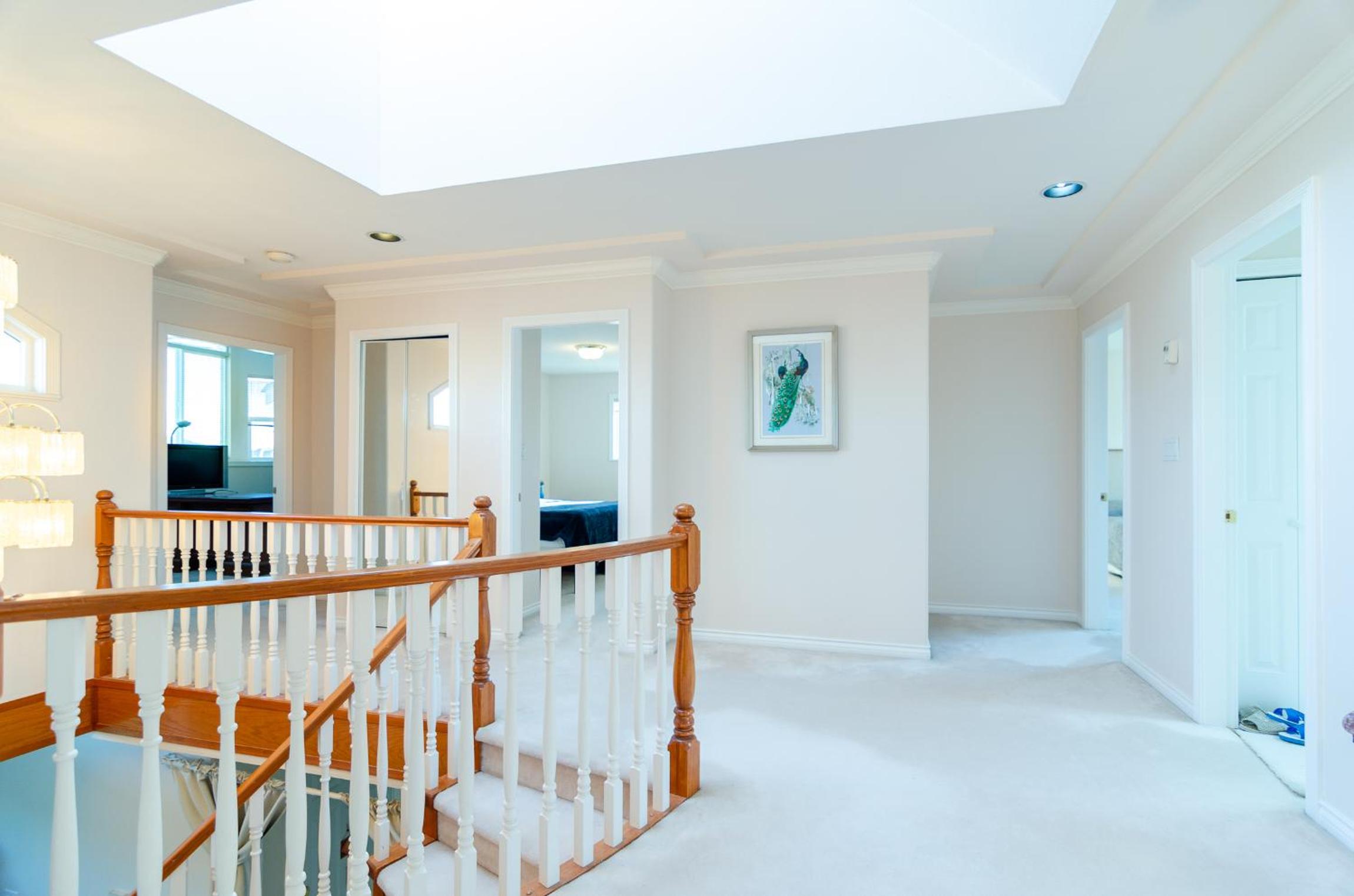 Deluxe King Suite - Photo 8