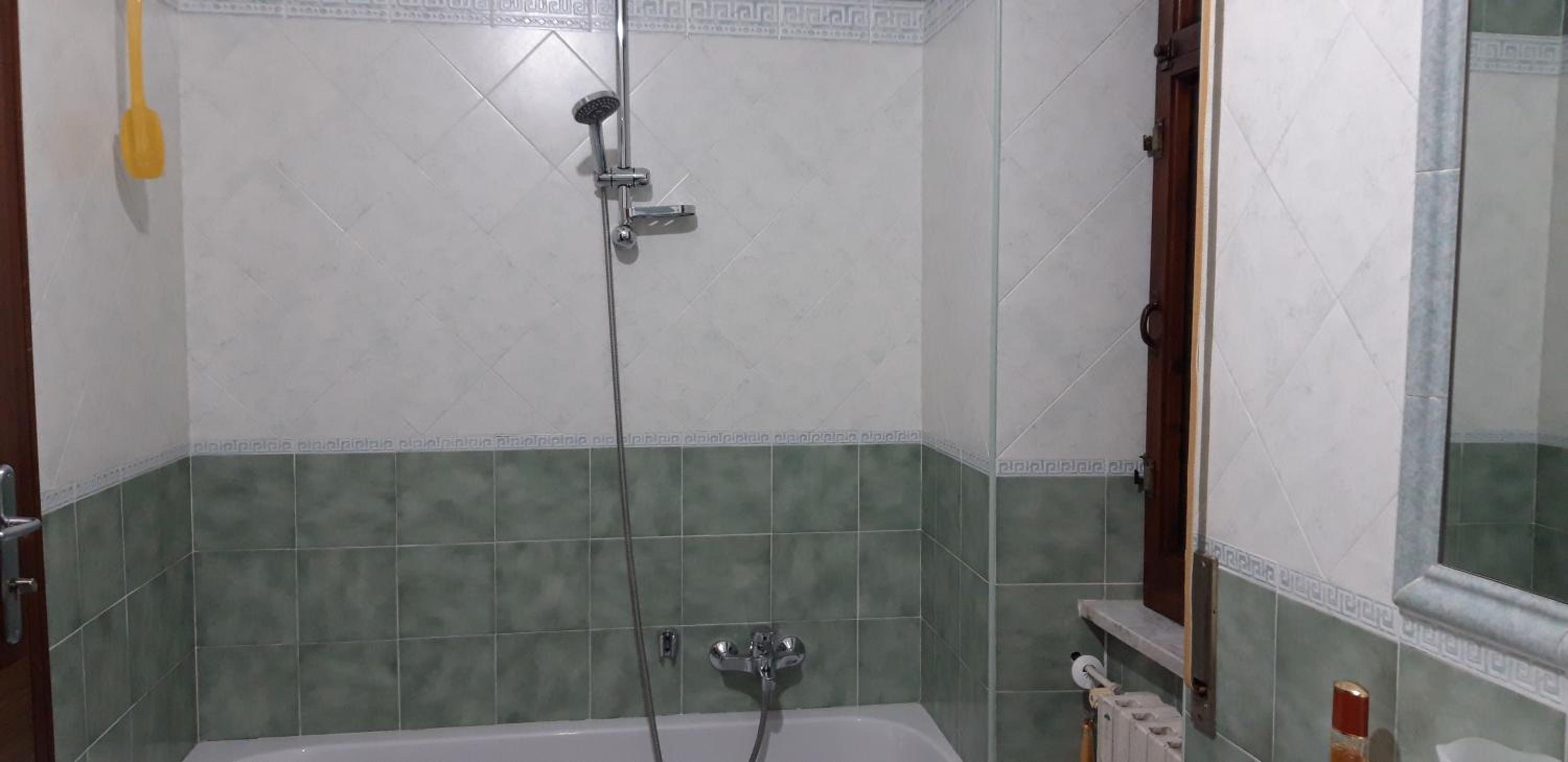 Triple Room with Private Bathroom - Photo 6