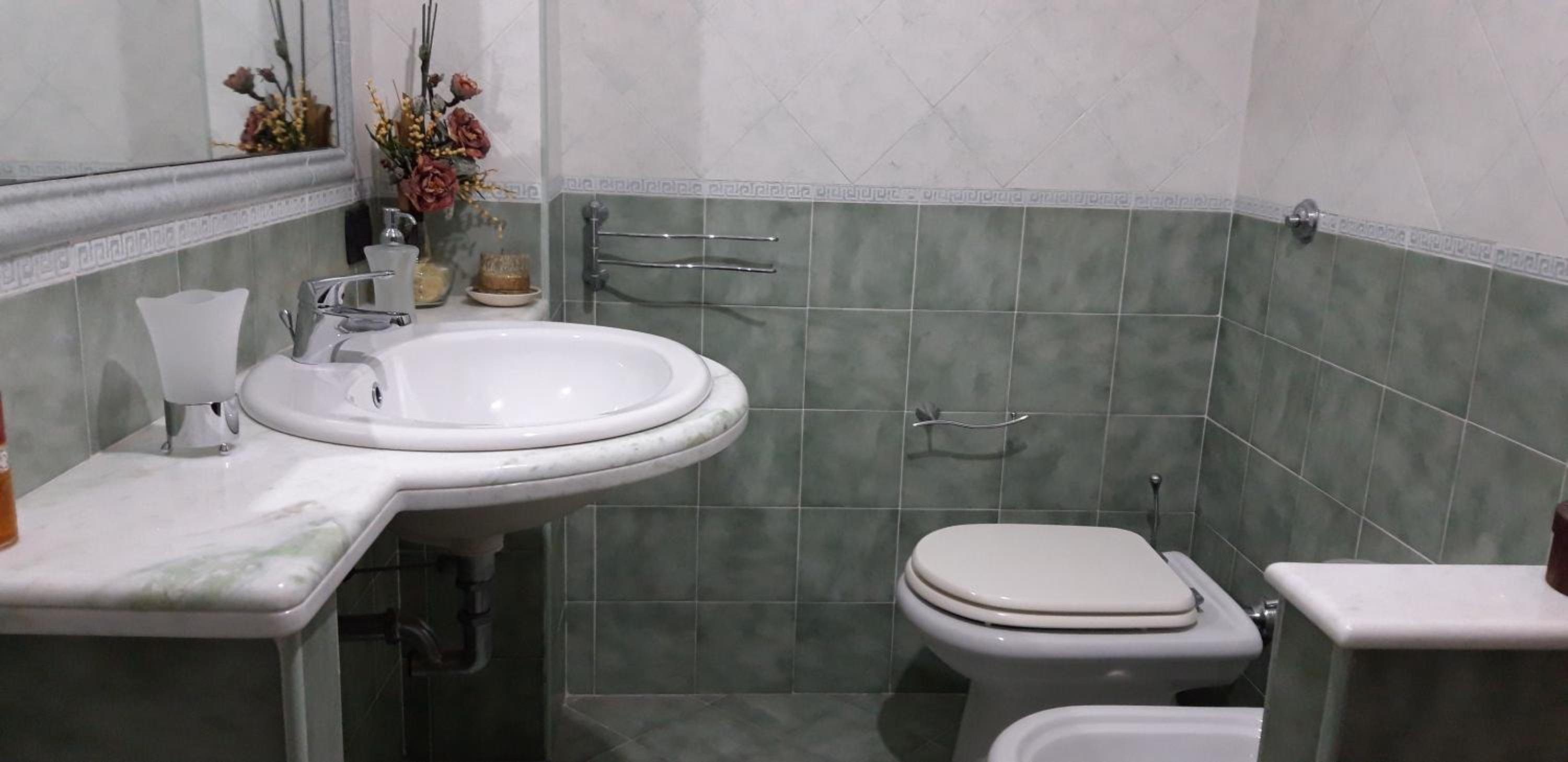 Triple Room with Private Bathroom - Photo 9
