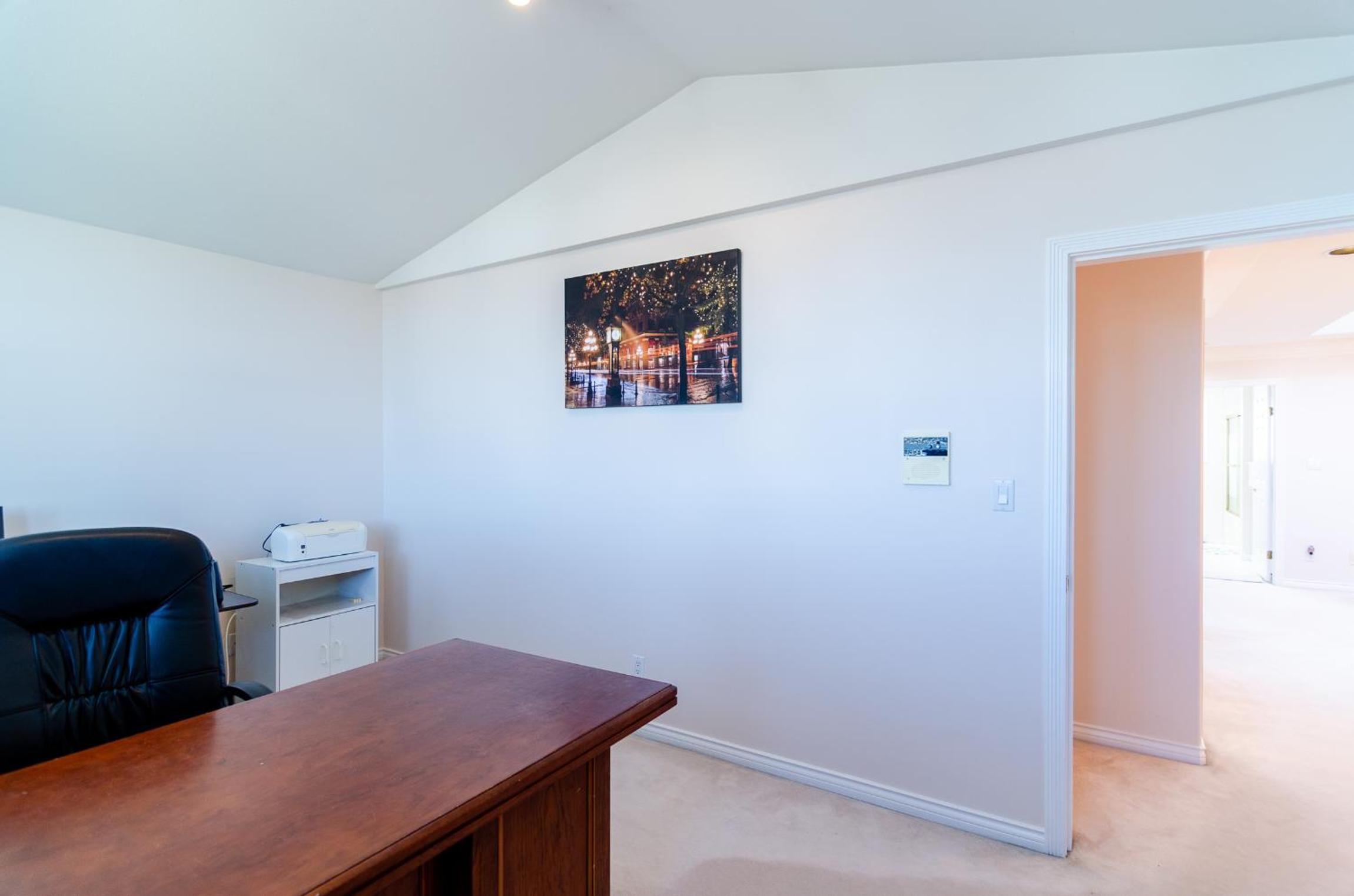 Deluxe King Suite - Photo 4