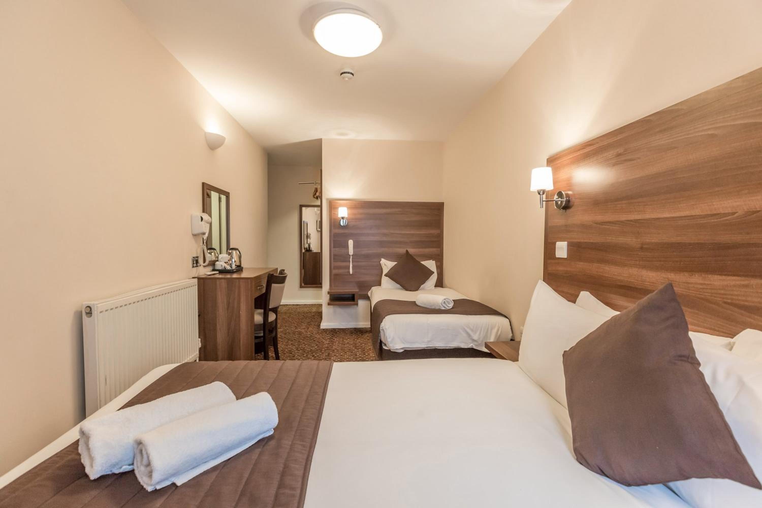 Standard Triple Room photo 2