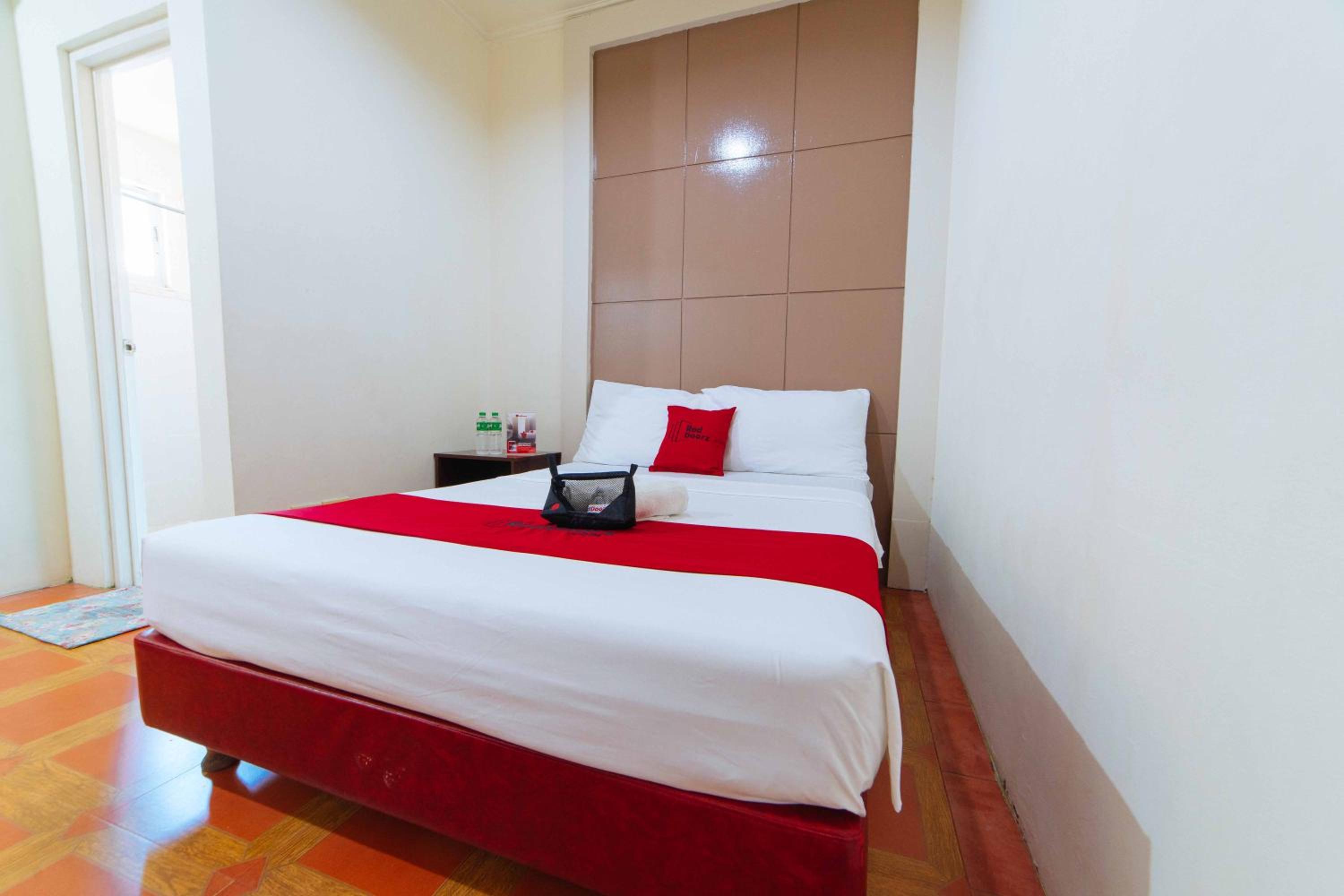 Deluxe Room - Photo 2