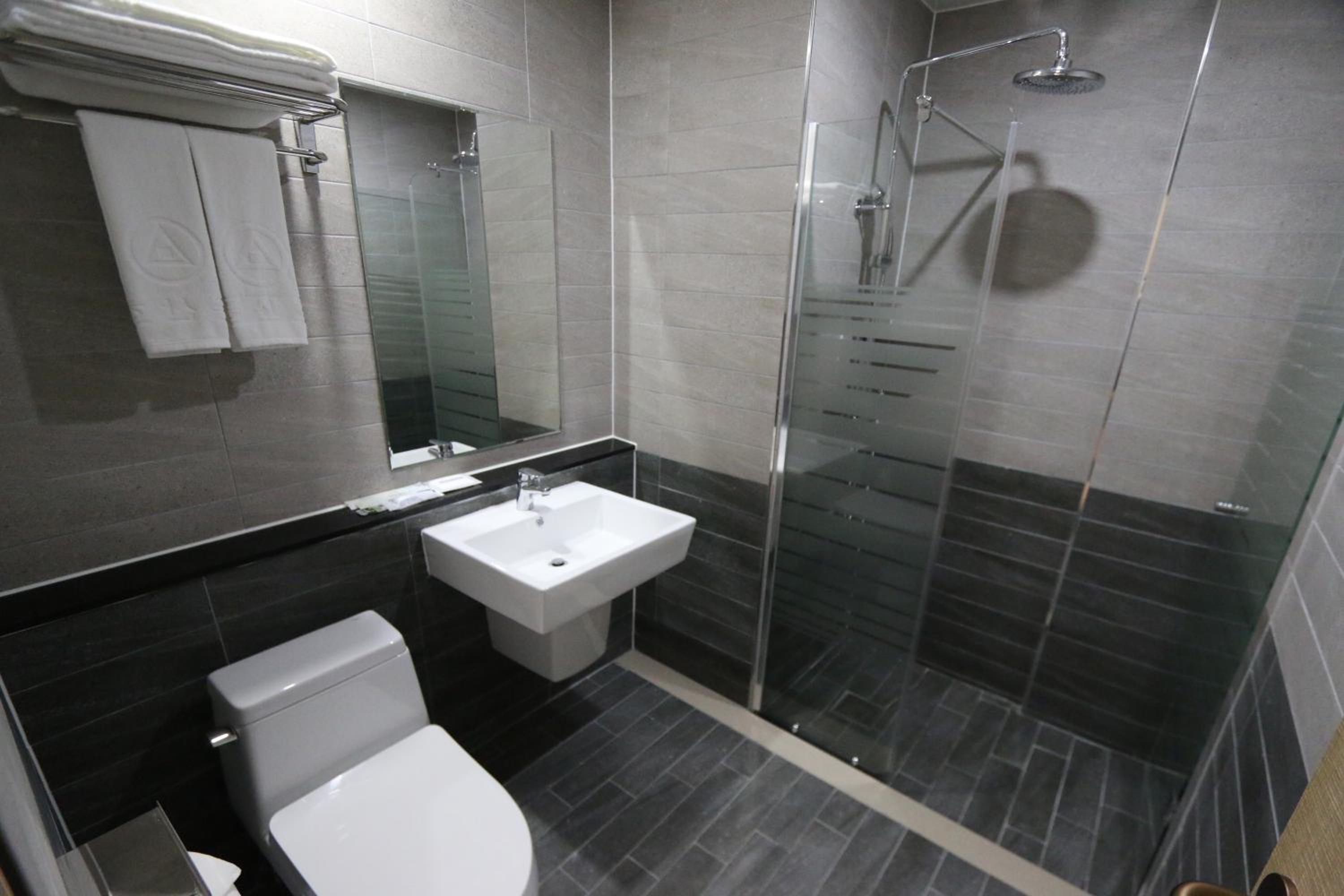 Standard Double Room - Photo 3