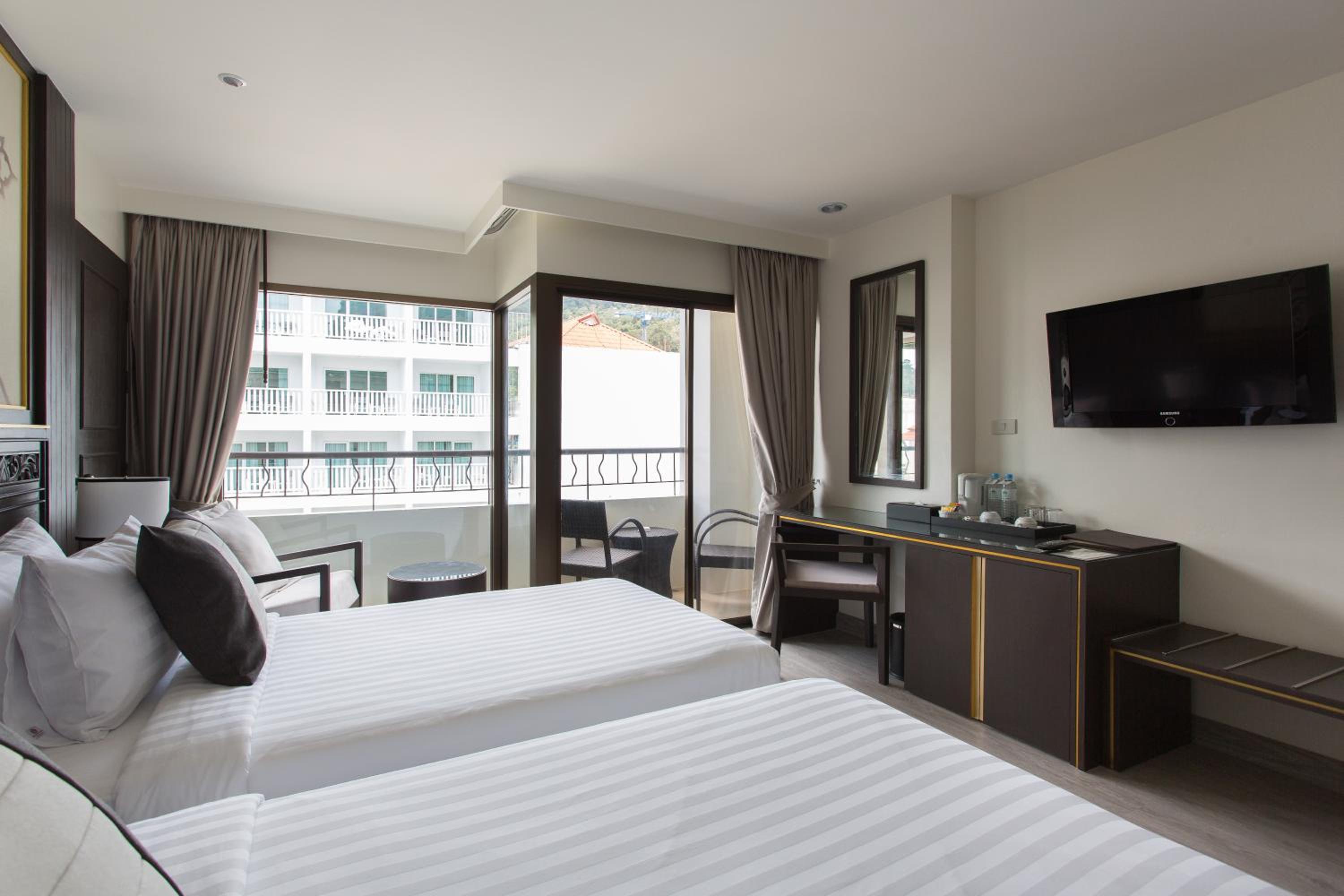 Superior Double or Twin Room - Photo 9