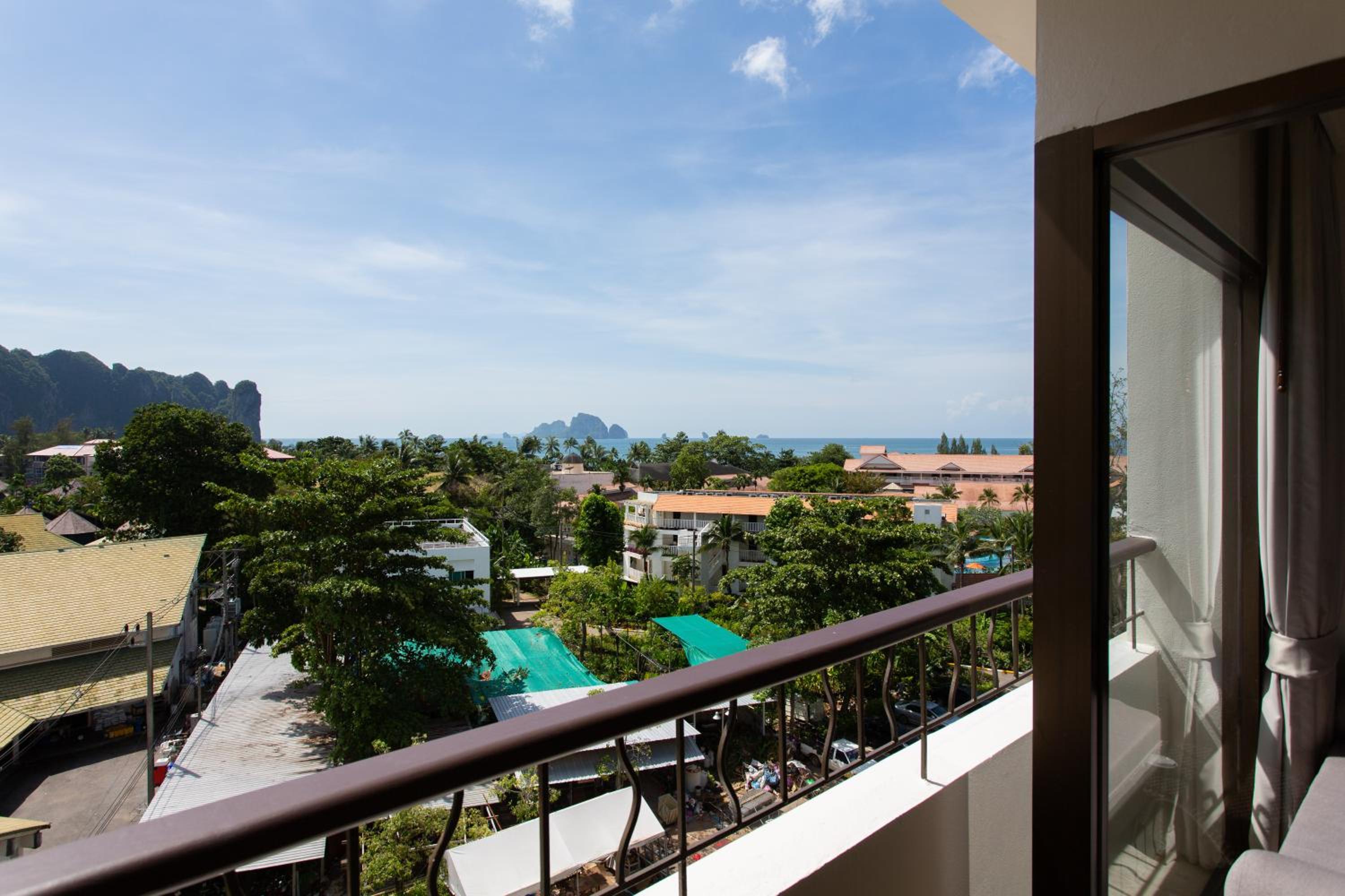 Superior Double or Twin Room with Sea View - Photo 2