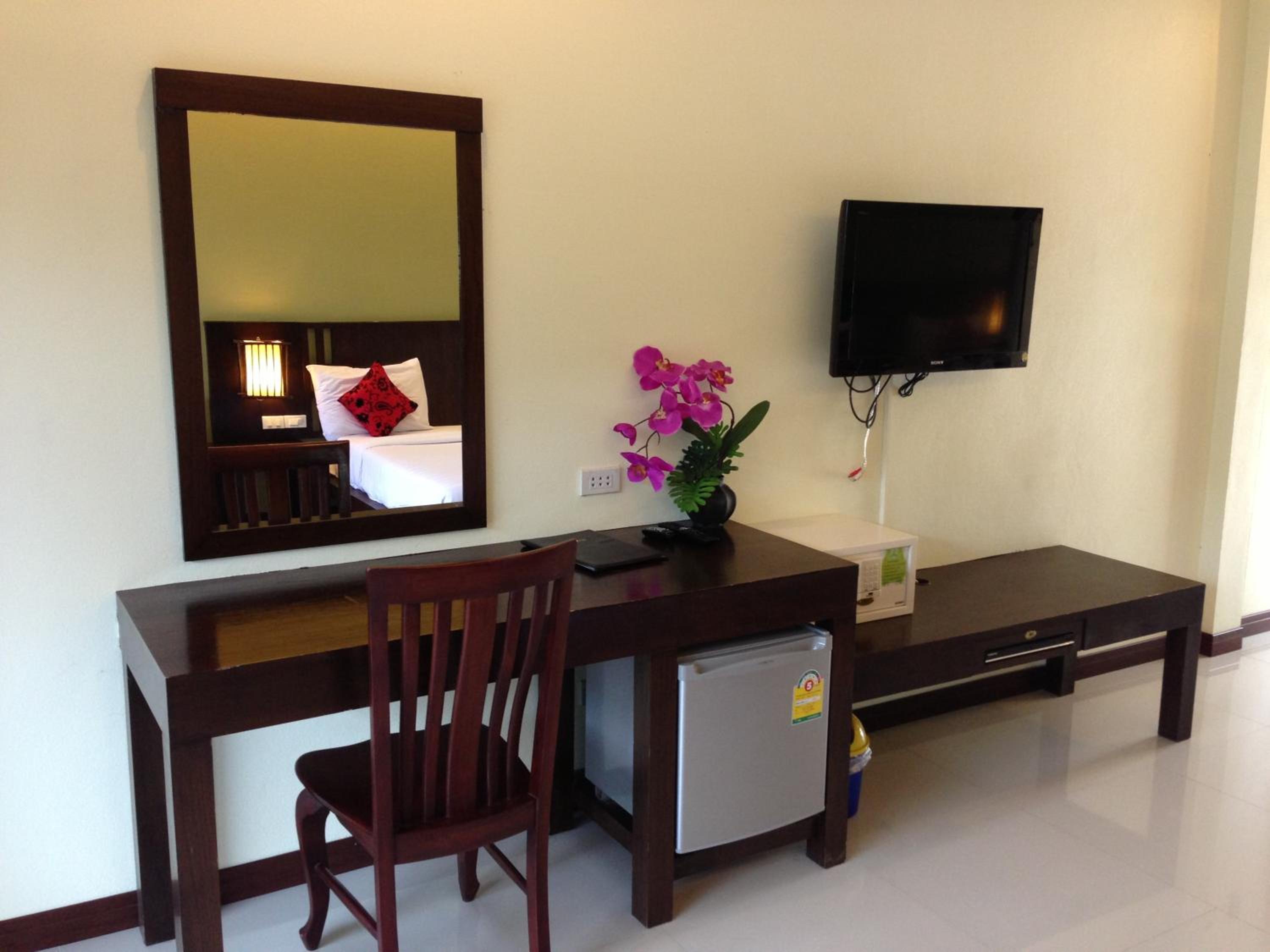 Family Suite with Balcony photo 2