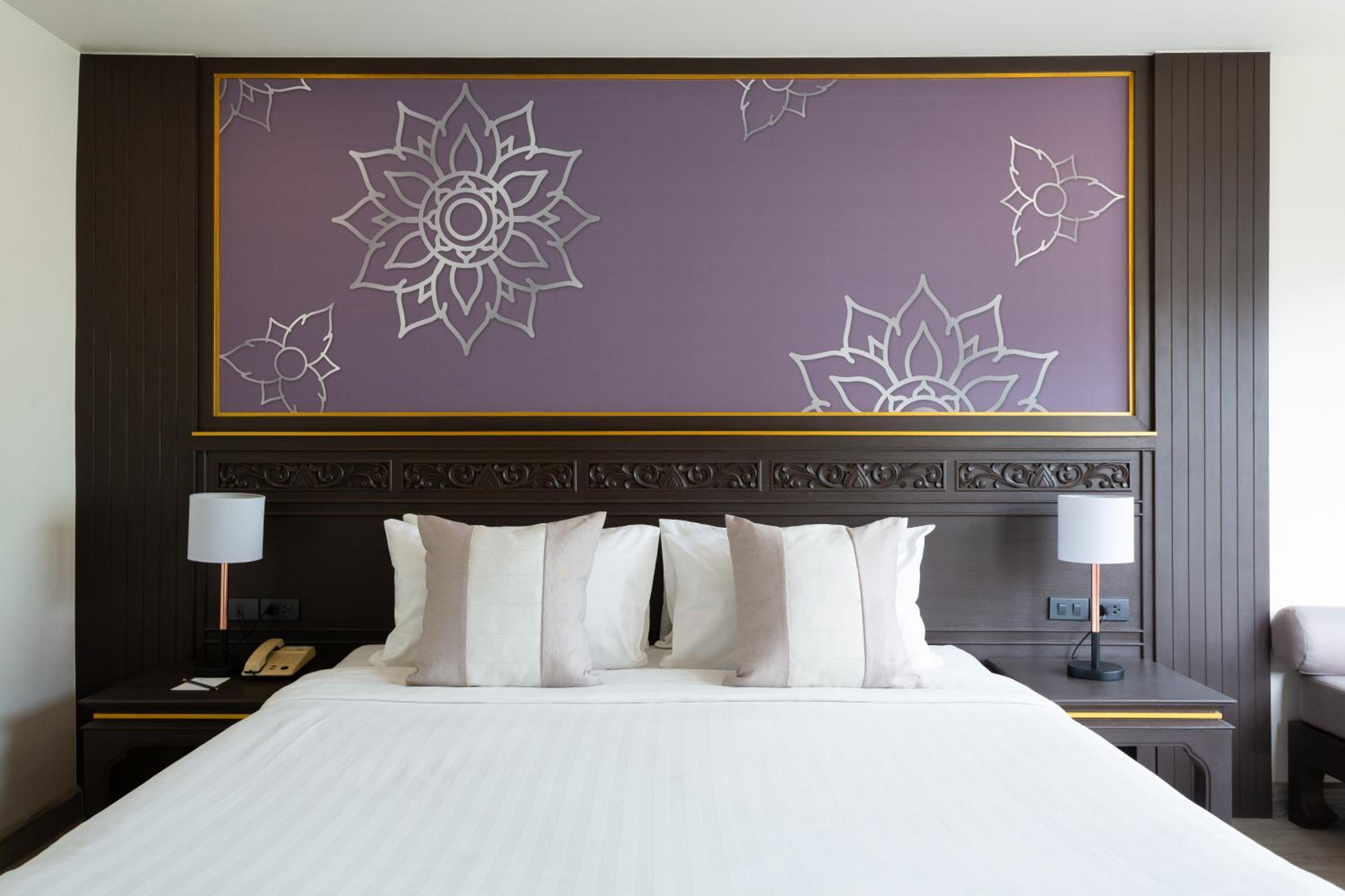 Deluxe Double or Twin Room - Photo 10