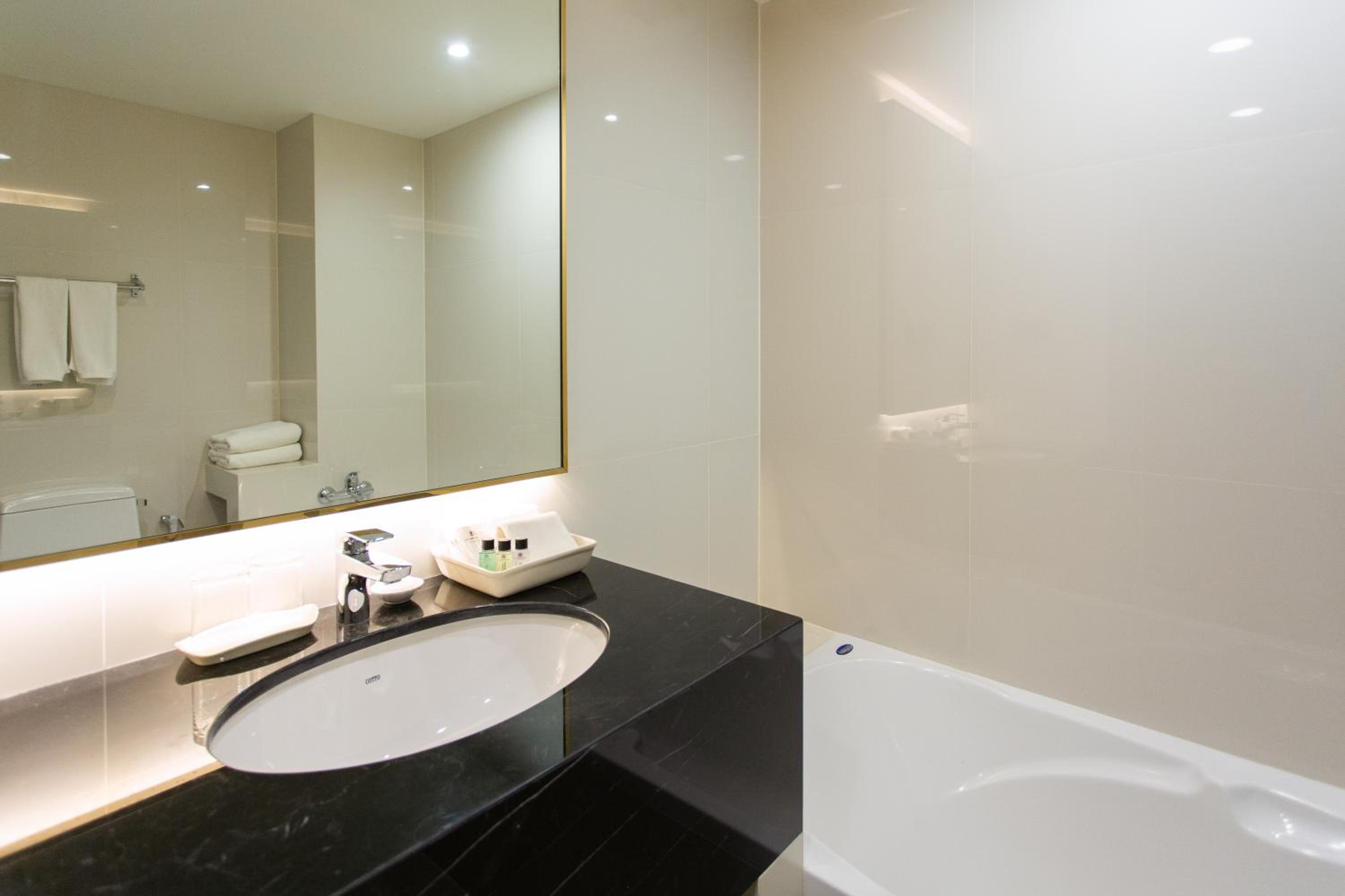 Superior Double or Twin Room - Photo 2