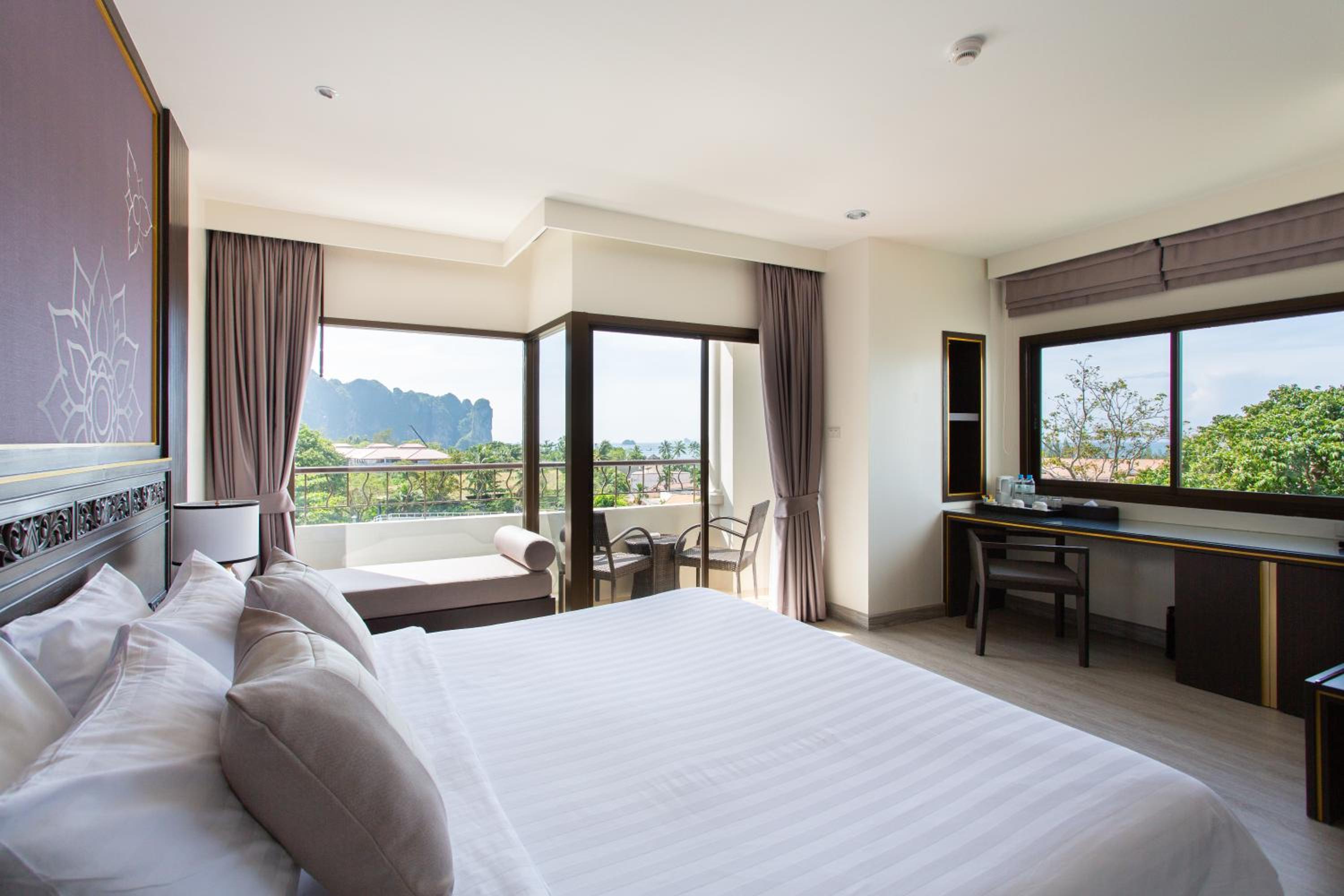 Deluxe Double Room with Sea View - Photo 1