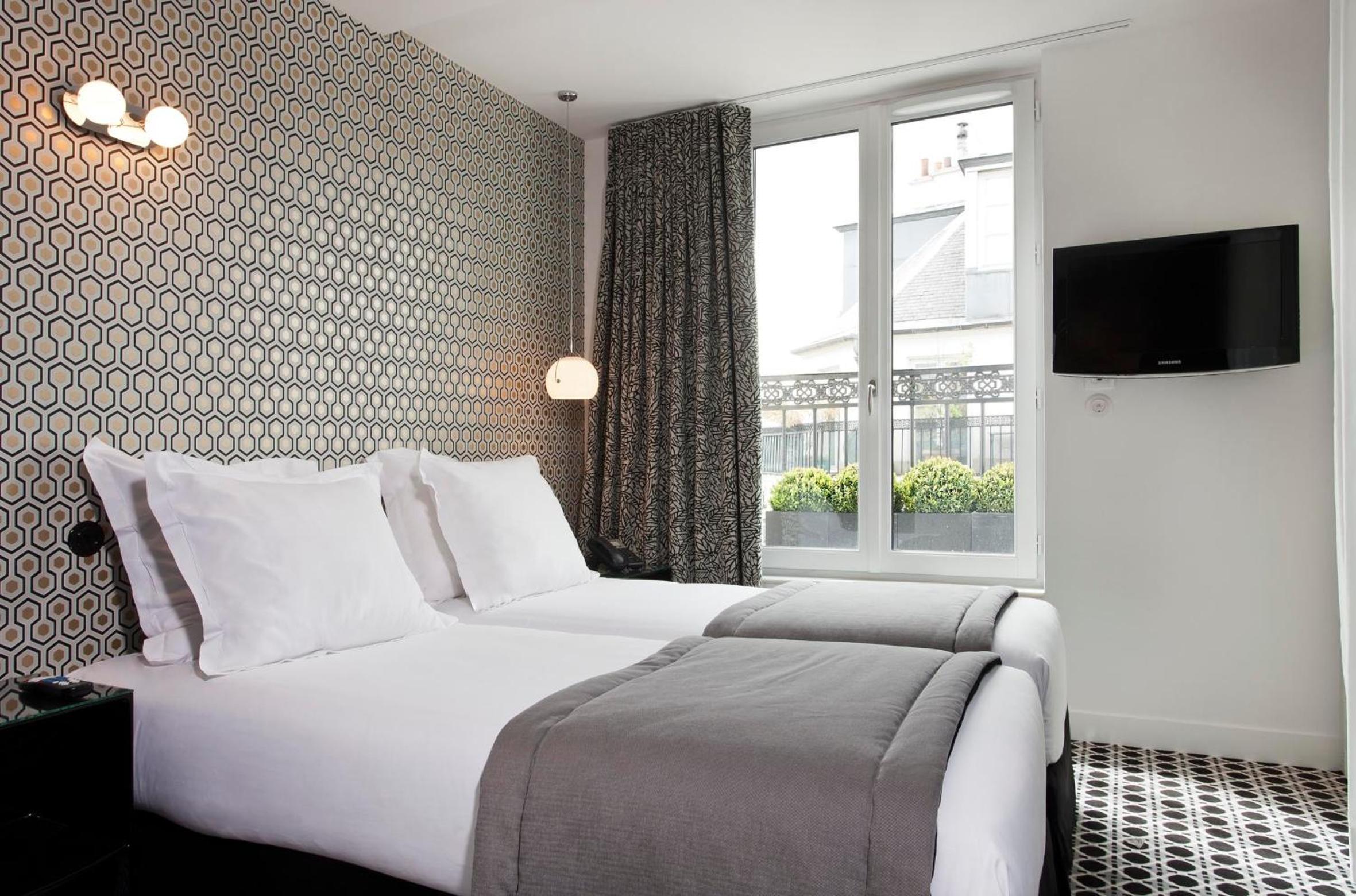 Superior Double or Twin Room photo 2