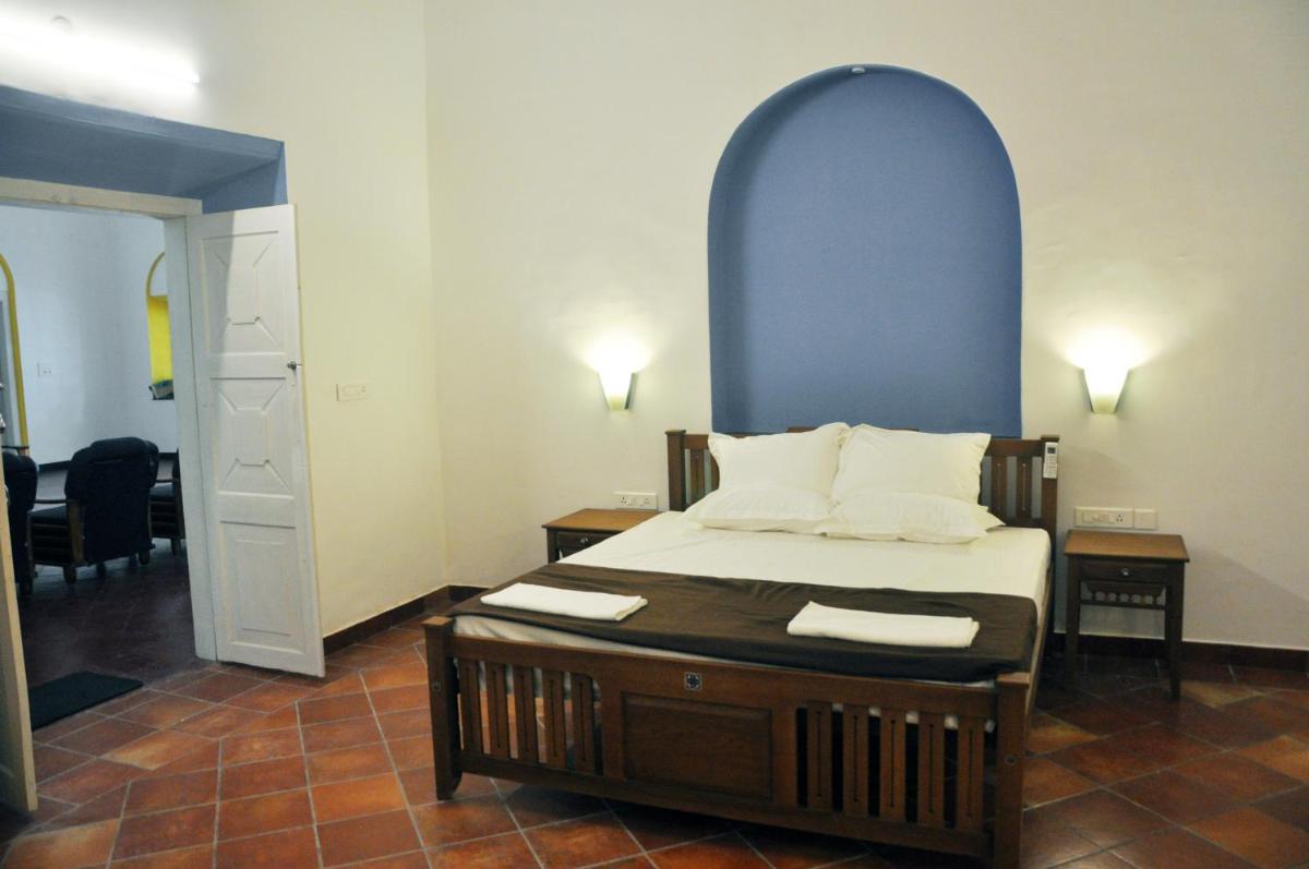 Queen Room photo 1
