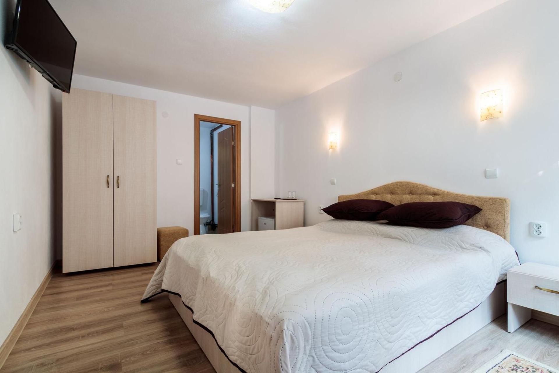 Economy Double Room - Photo 5