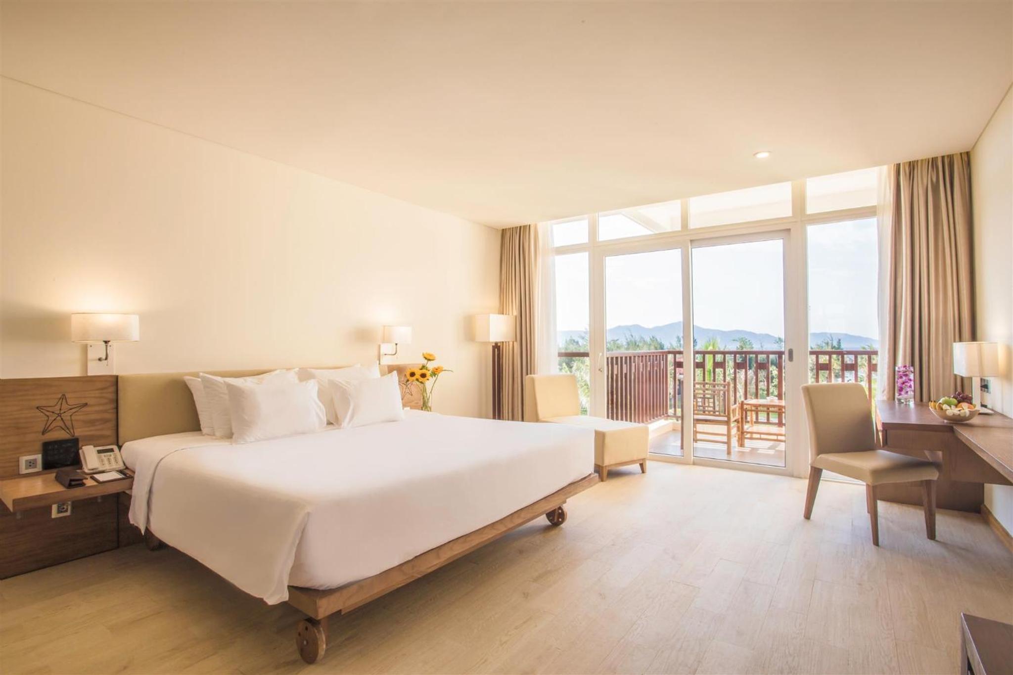 Premium Deluxe Double Room with Balcony - Garden View - Photo 4