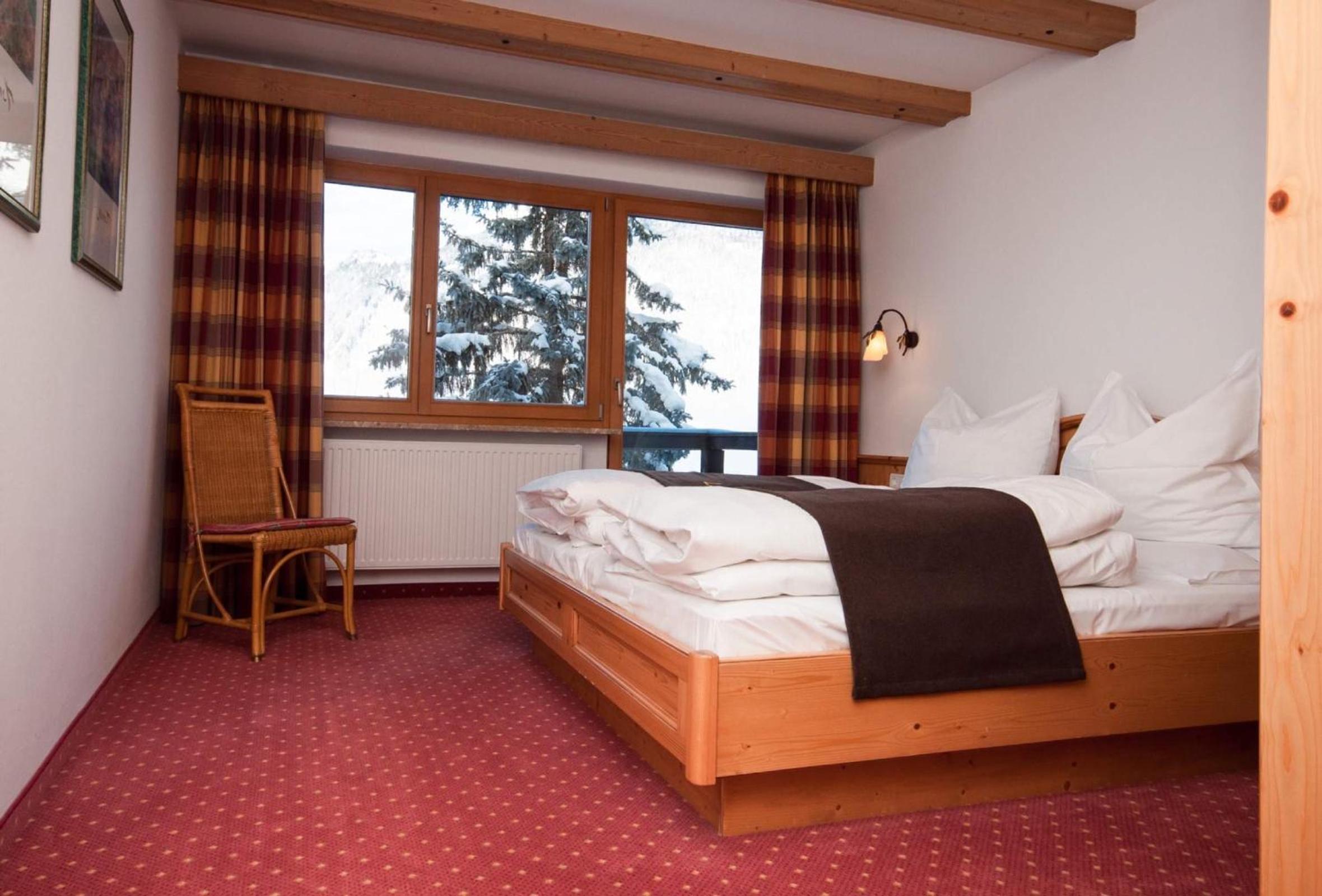 One-Bedroom Apartment with Balcony photo 1