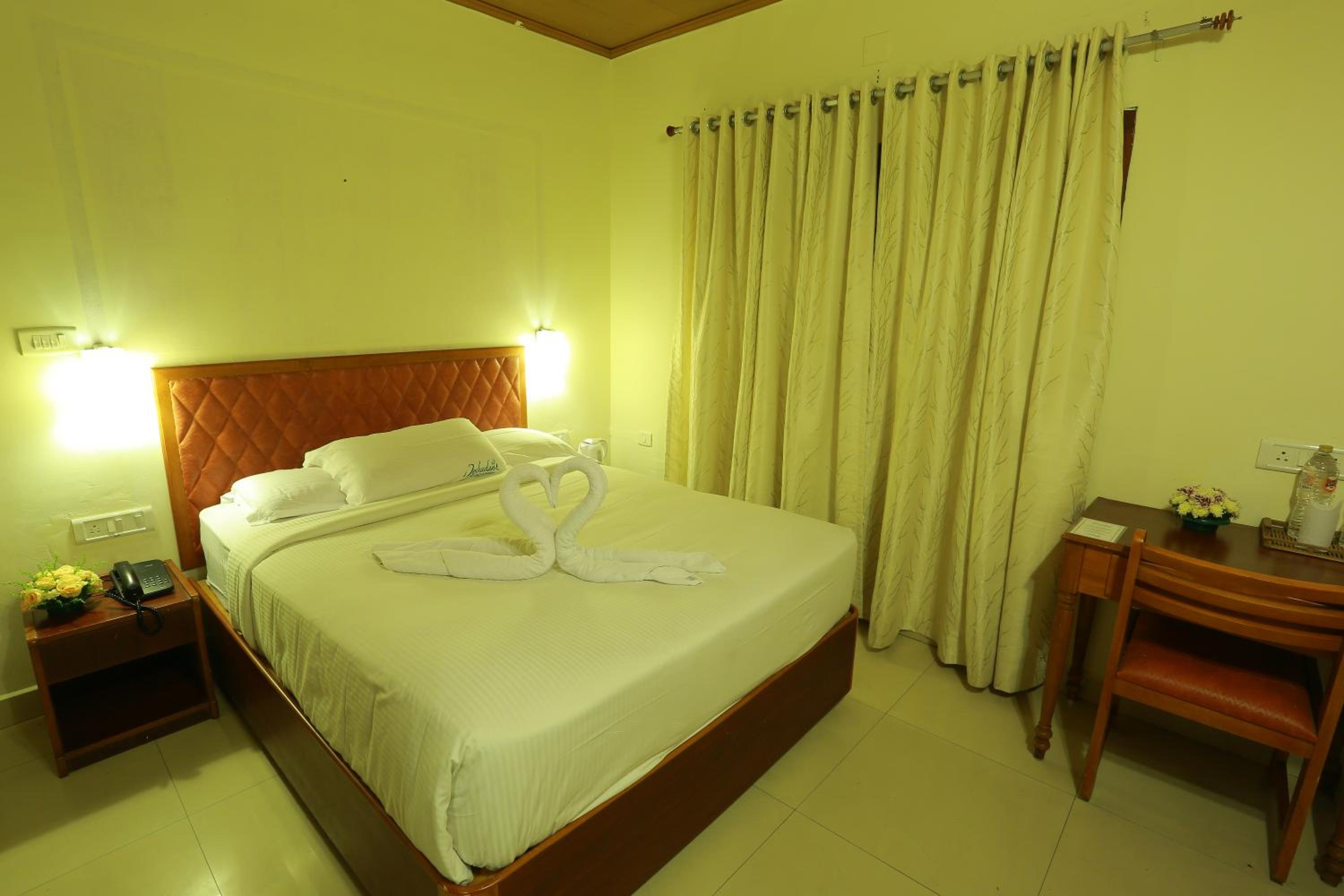 Standard 2-Bedroom Family Cottage - Photo 11