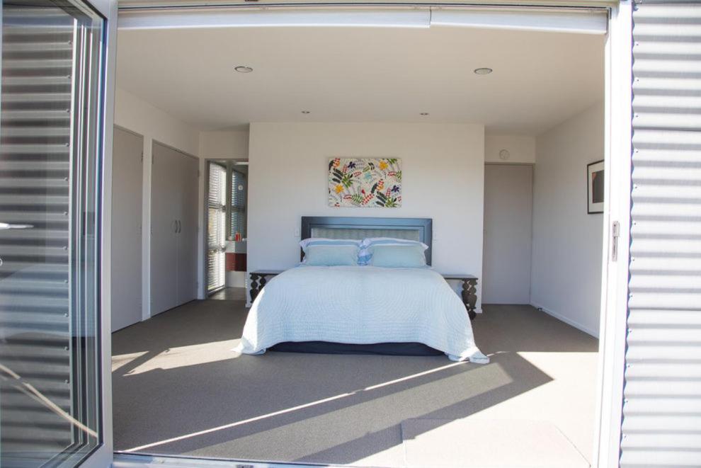 Three-Bedroom House - Photo 1