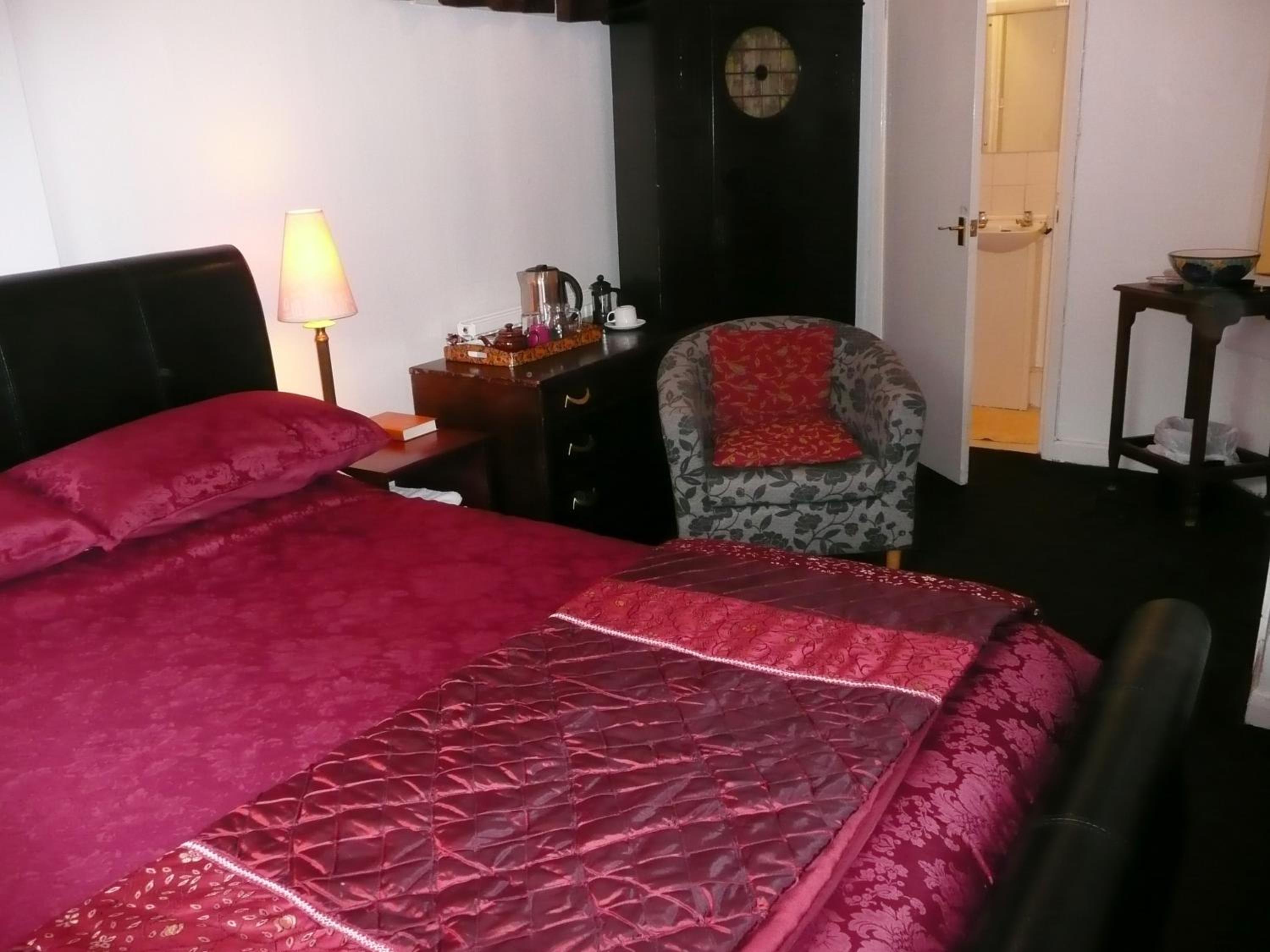 Standard Double Room - Photo 2