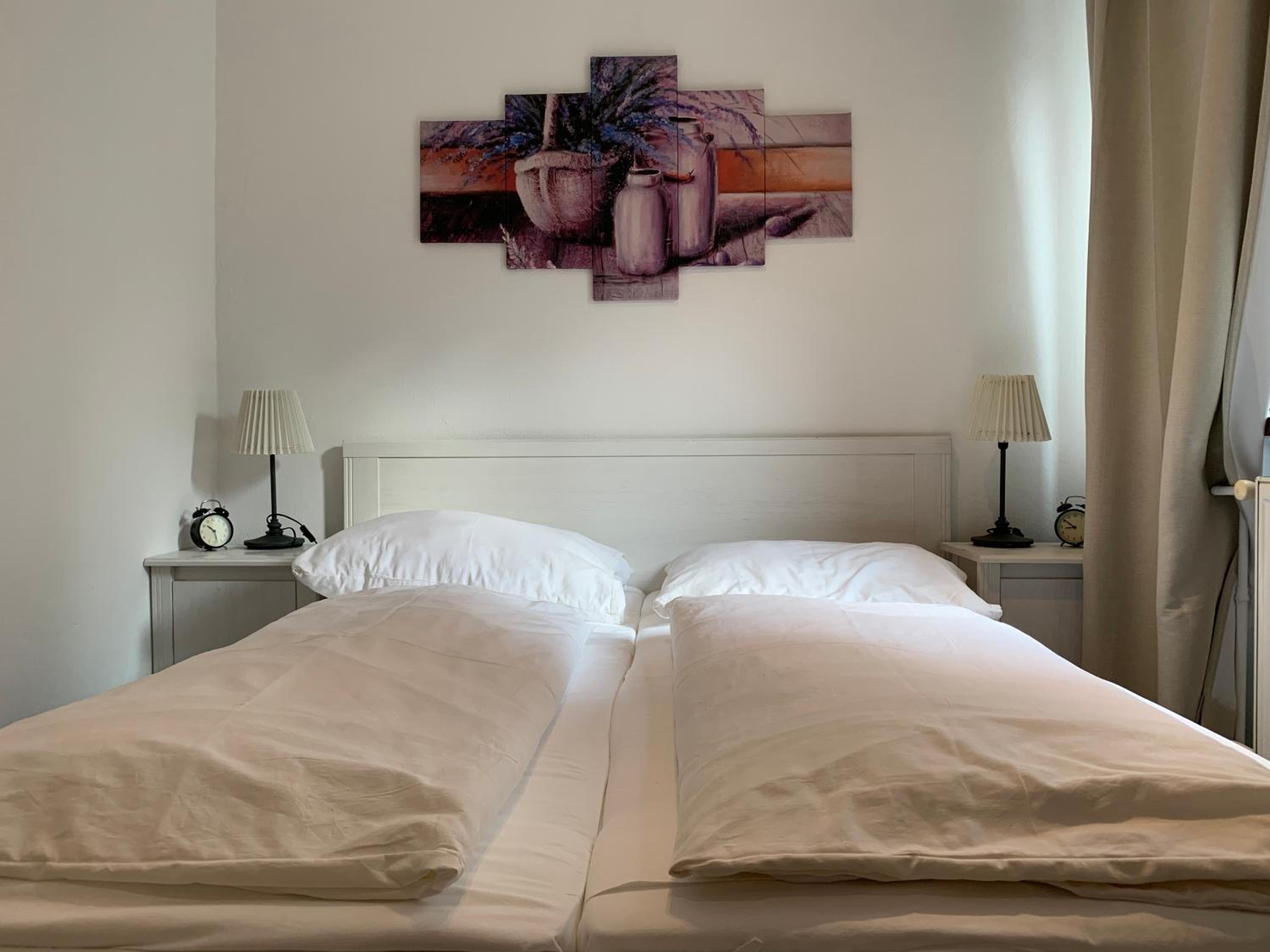 Economy Double Room - Photo 10
