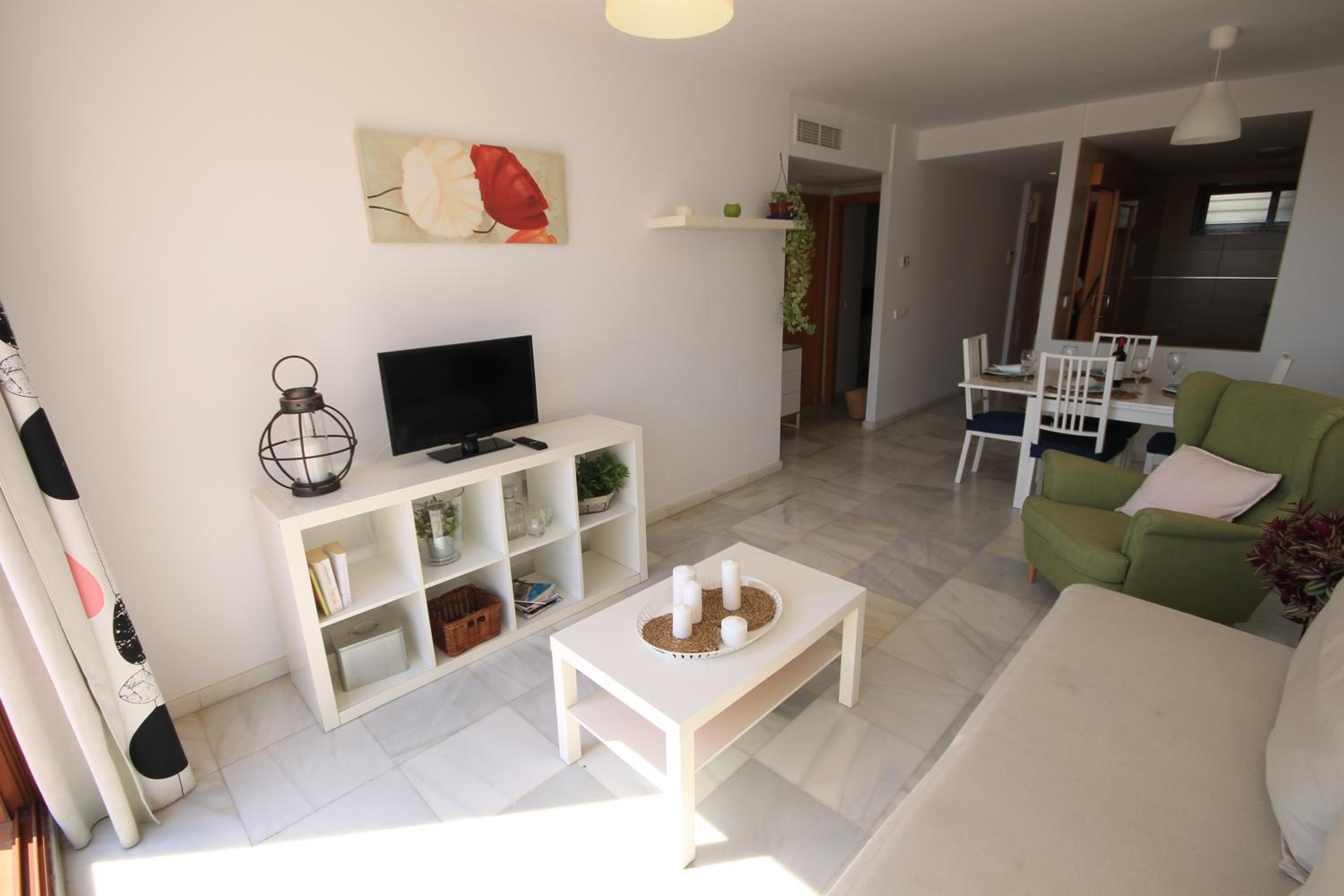 Apartamento con vista a la piscina