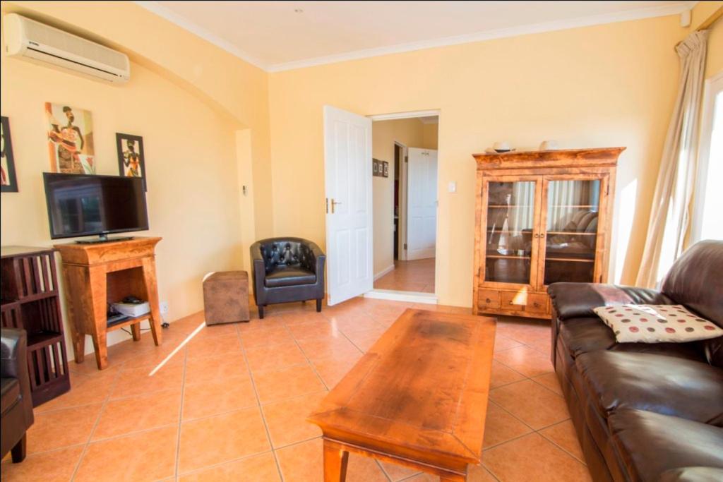 Apartment With Sea View photo 3