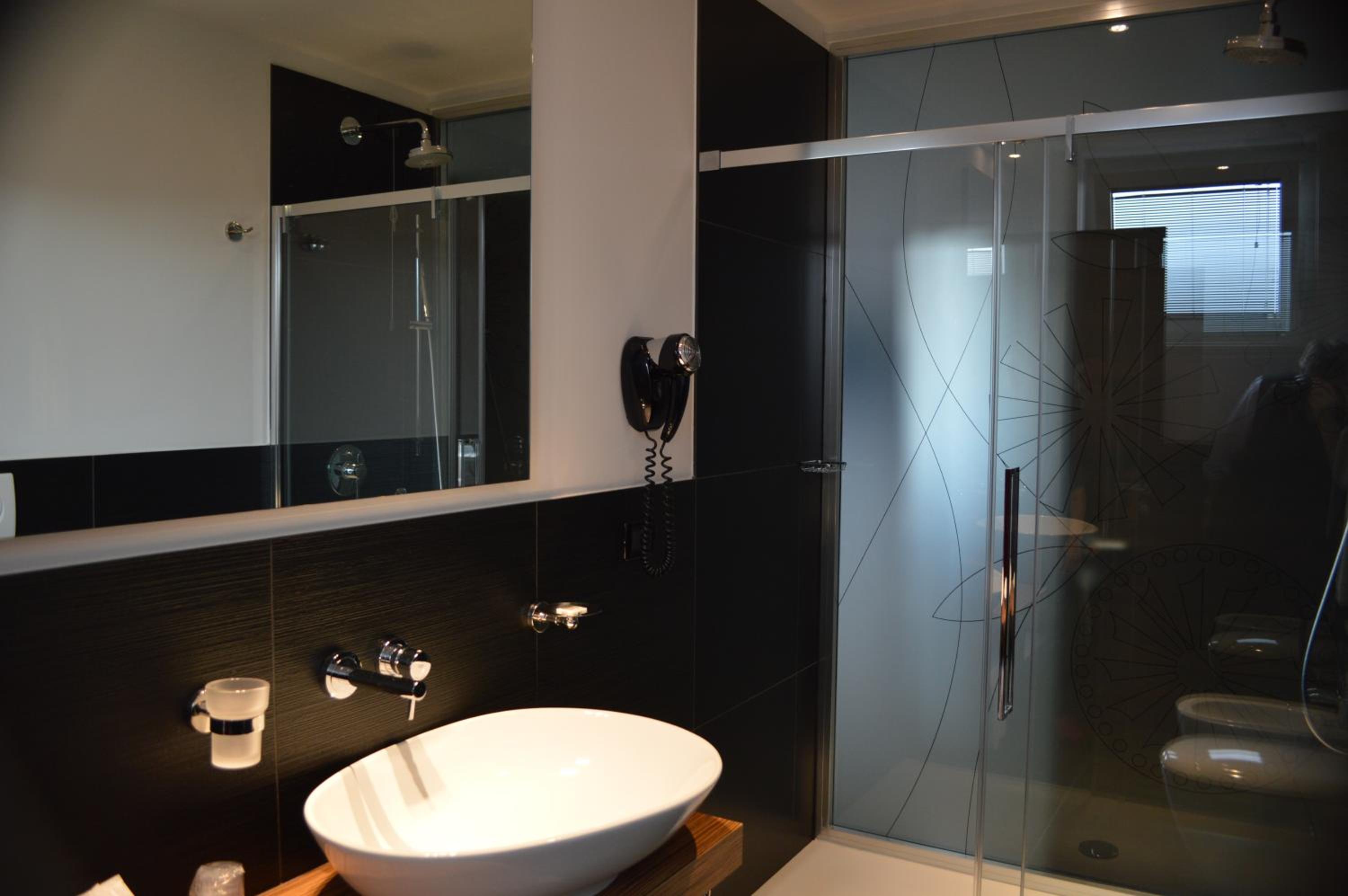 Superior Triple Room - Photo 3