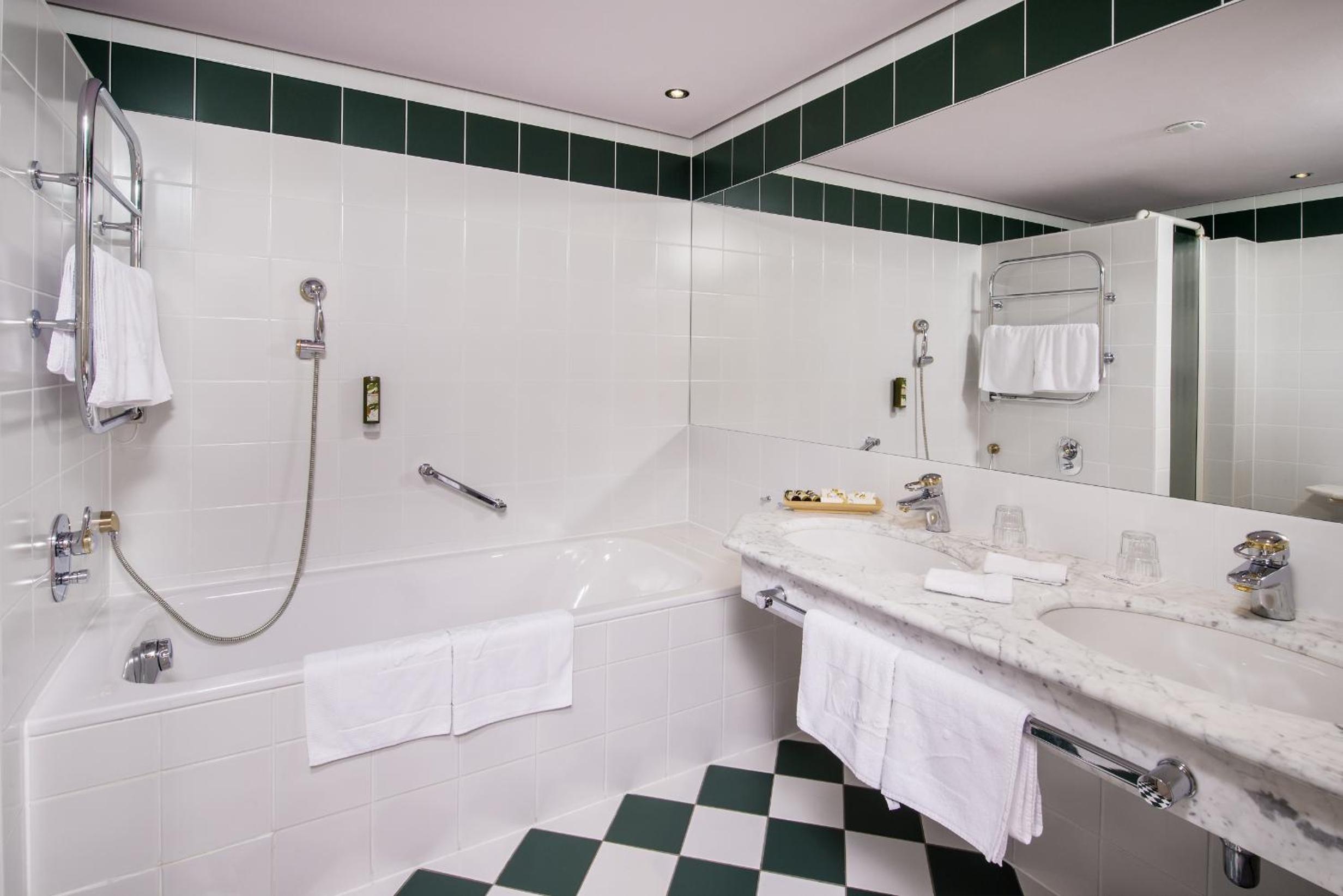 Premium Double Room - Photo 5