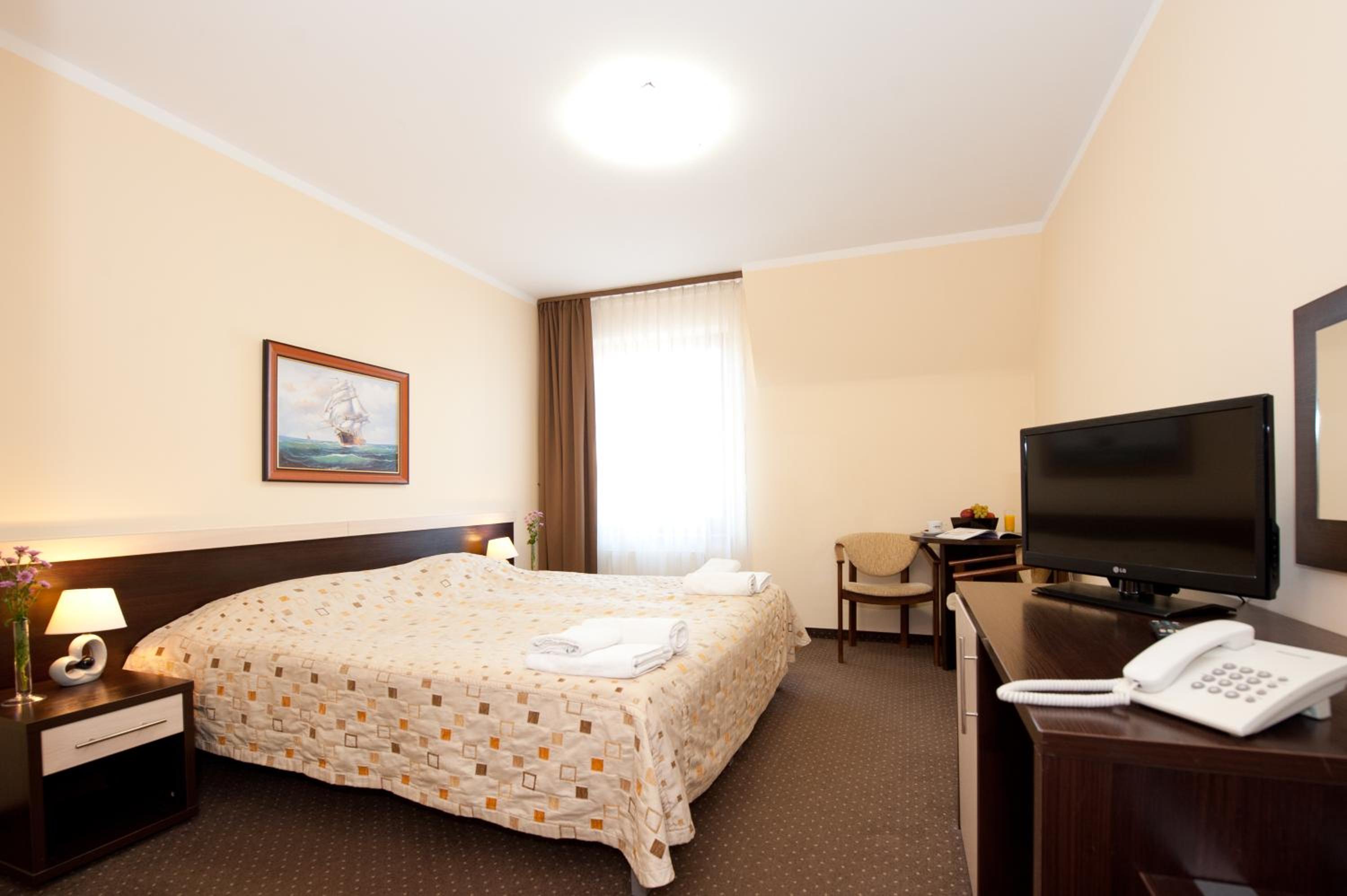 Double or Twin Room photo 1