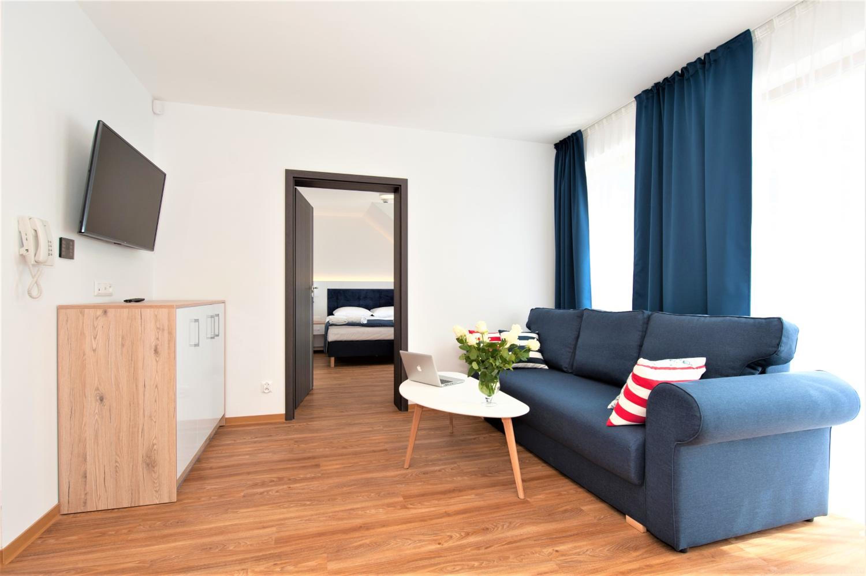 Apartment photo 2