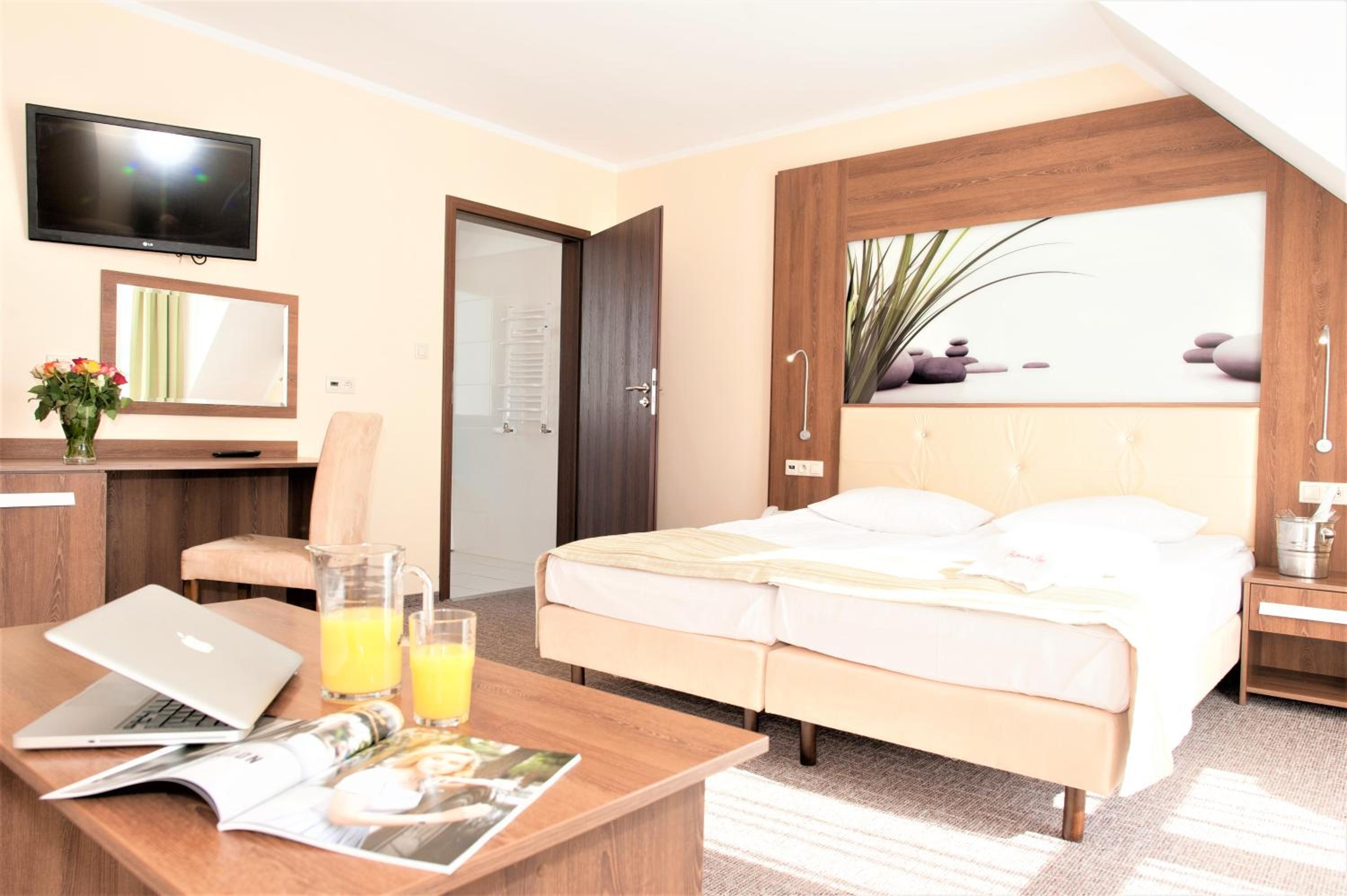 Deluxe Double or Twin Room photo 3