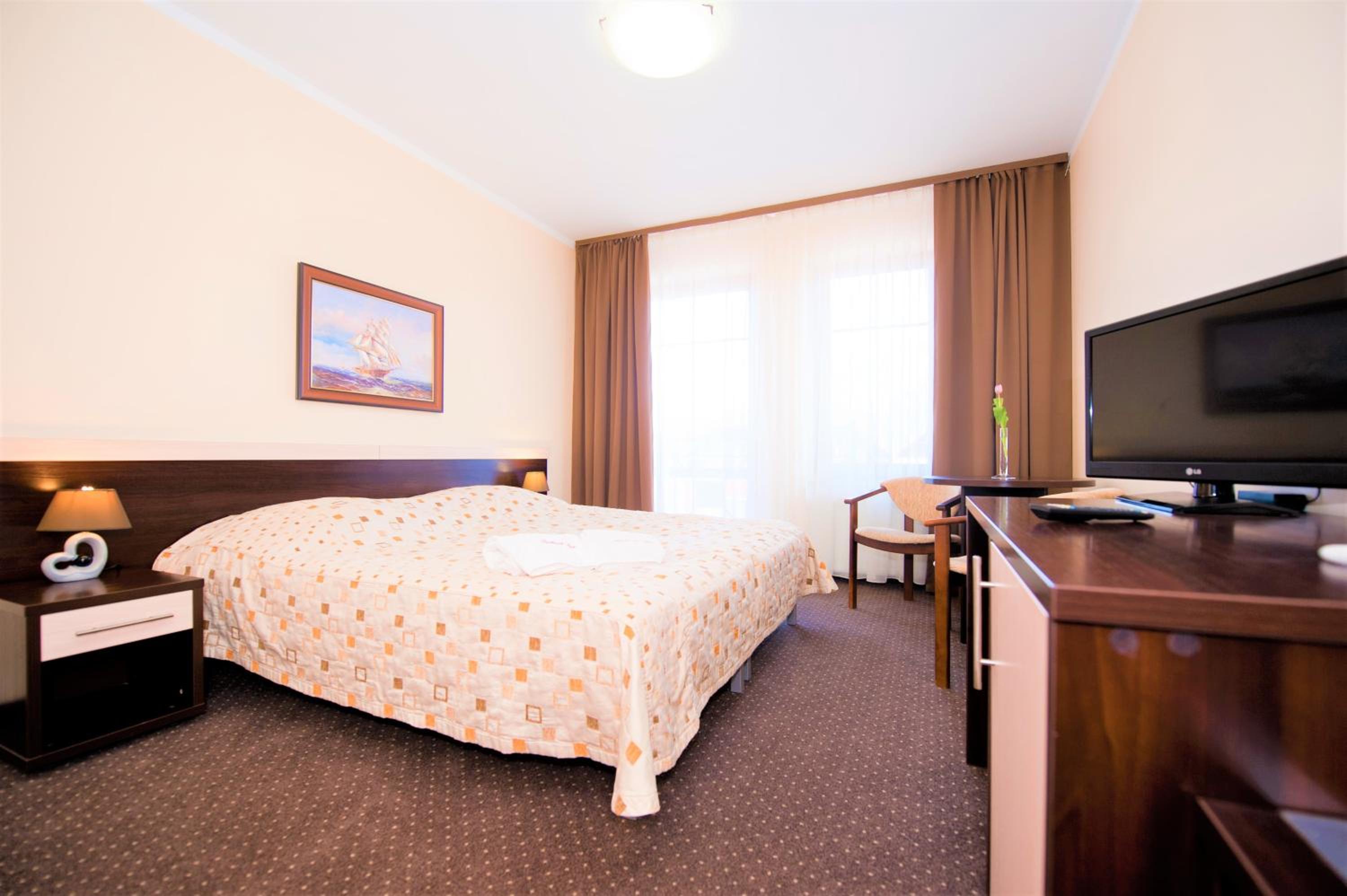 Double or Twin Room with Balcony photo 3