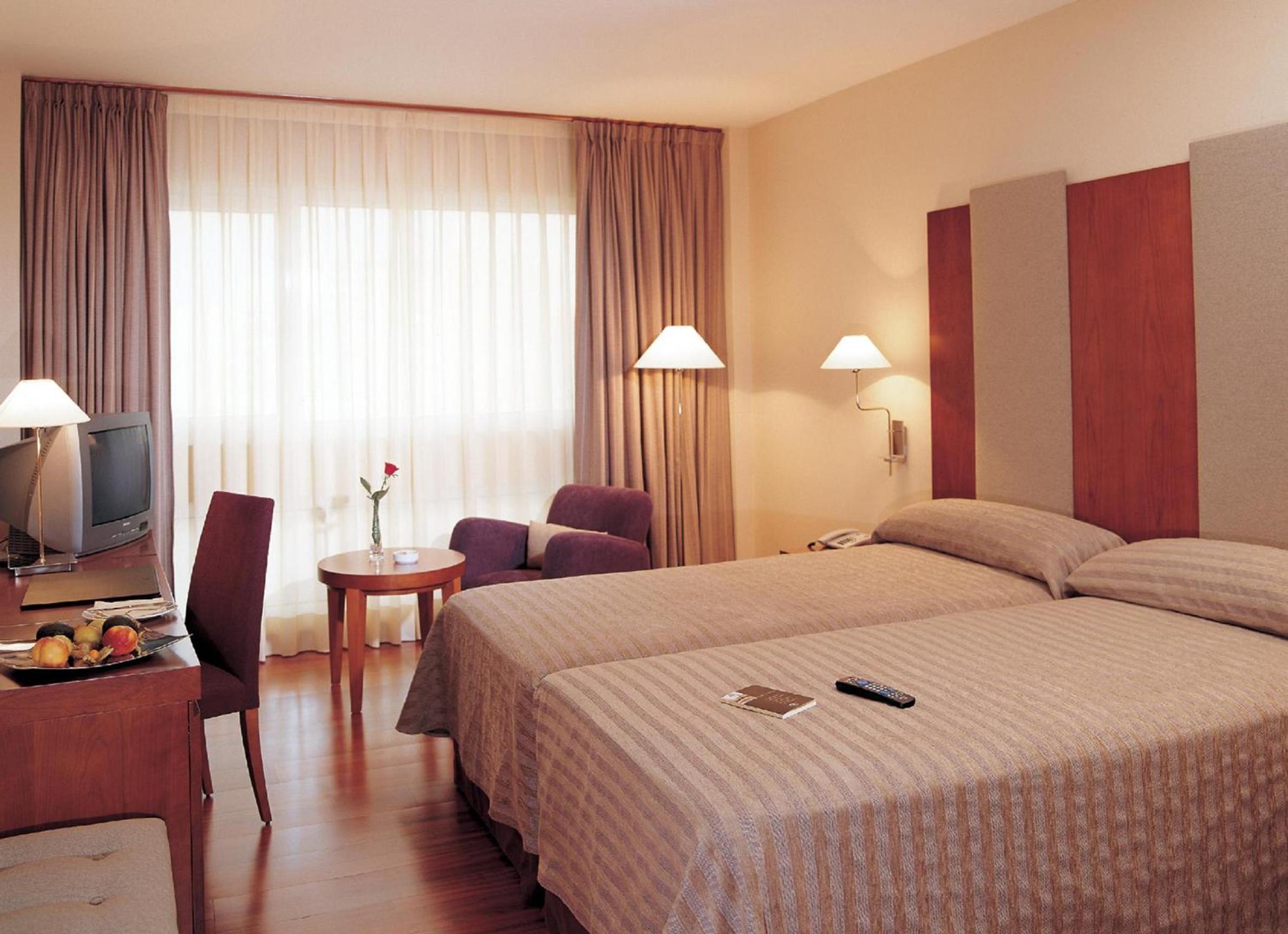 Double or Twin Room (1-2 Adults) - Photo 6
